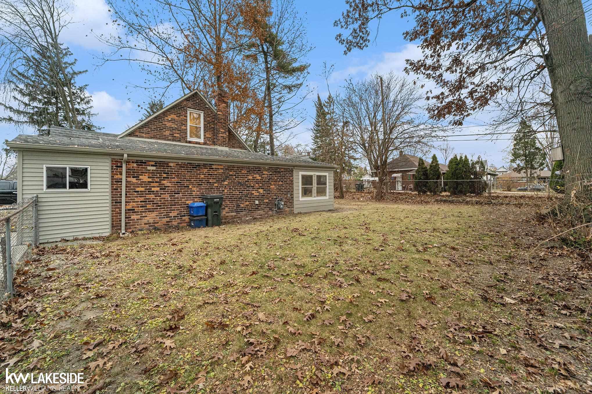 21604 Harper Lake Avenue, Saint Clair Shores, MI, 48080