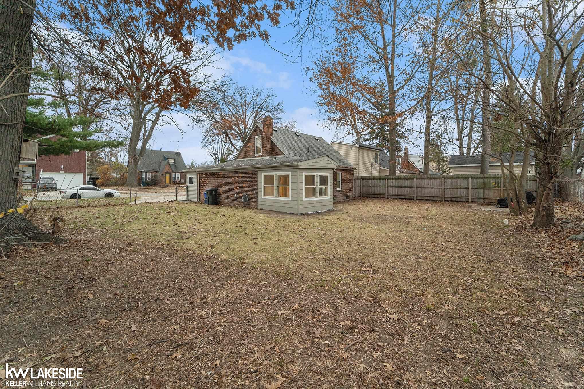 21604 Harper Lake Avenue, Saint Clair Shores, MI, 48080