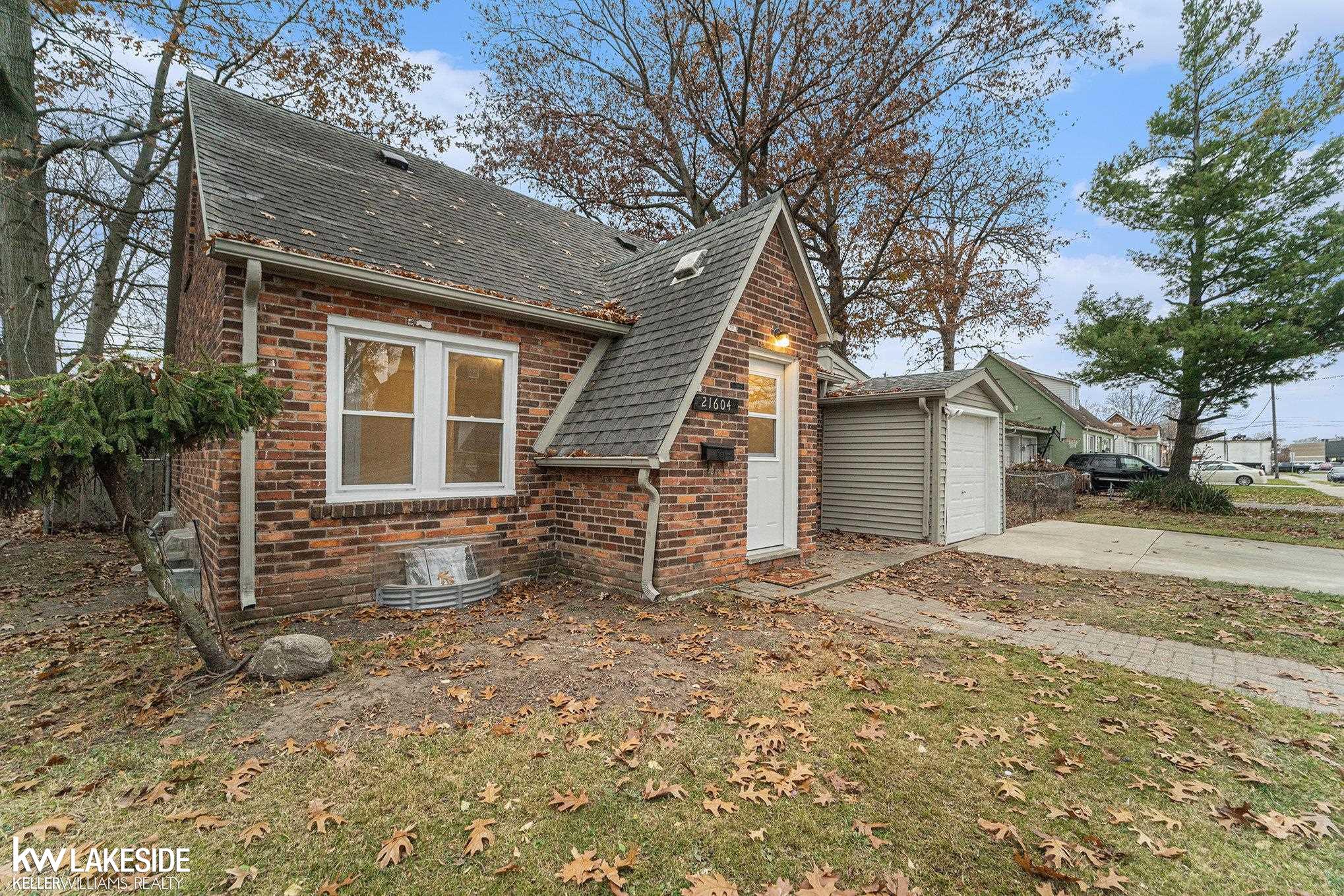 21604 Harper Lake Avenue, Saint Clair Shores, MI, 48080