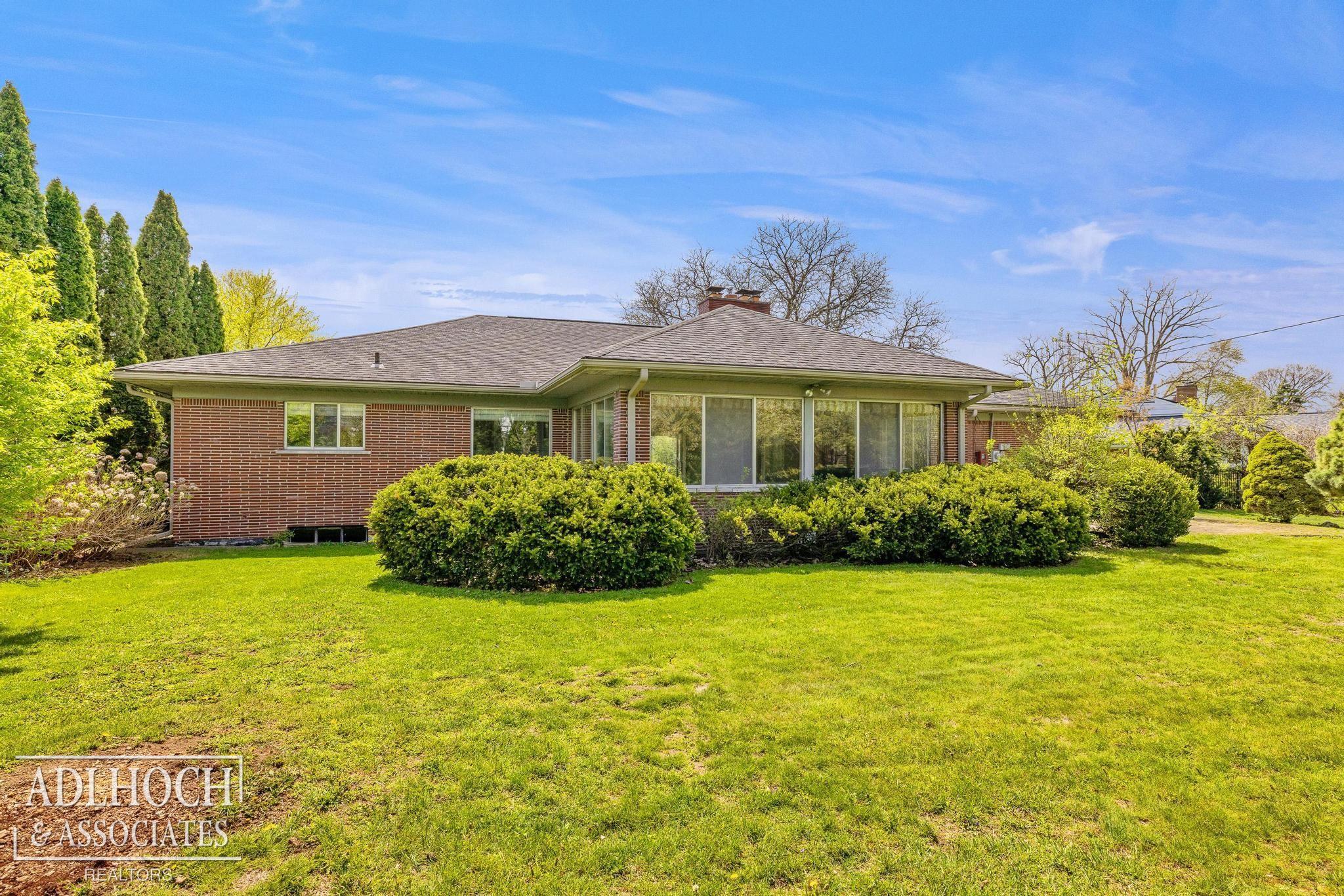 1170 N Renaud
