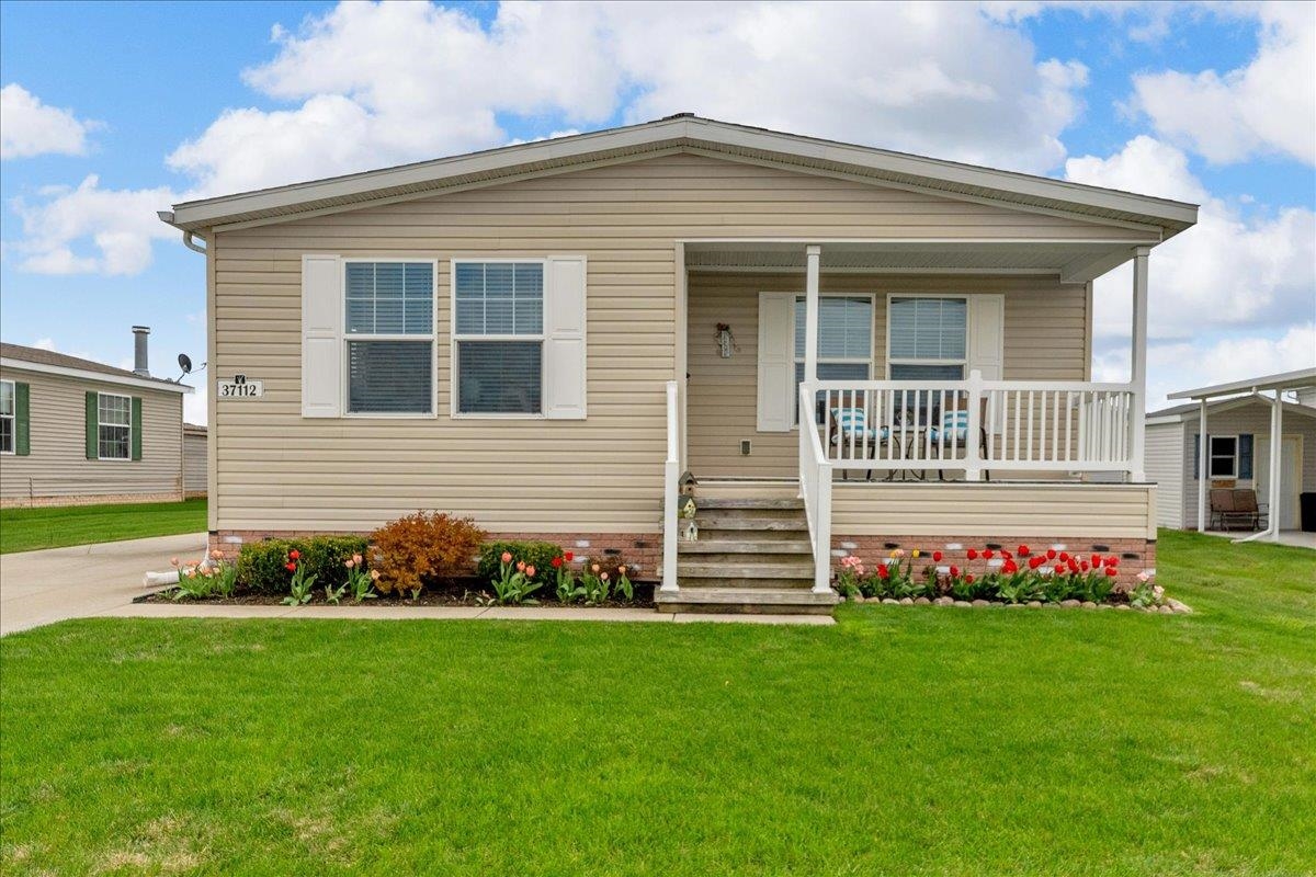 Listing photo, Lenox Township
