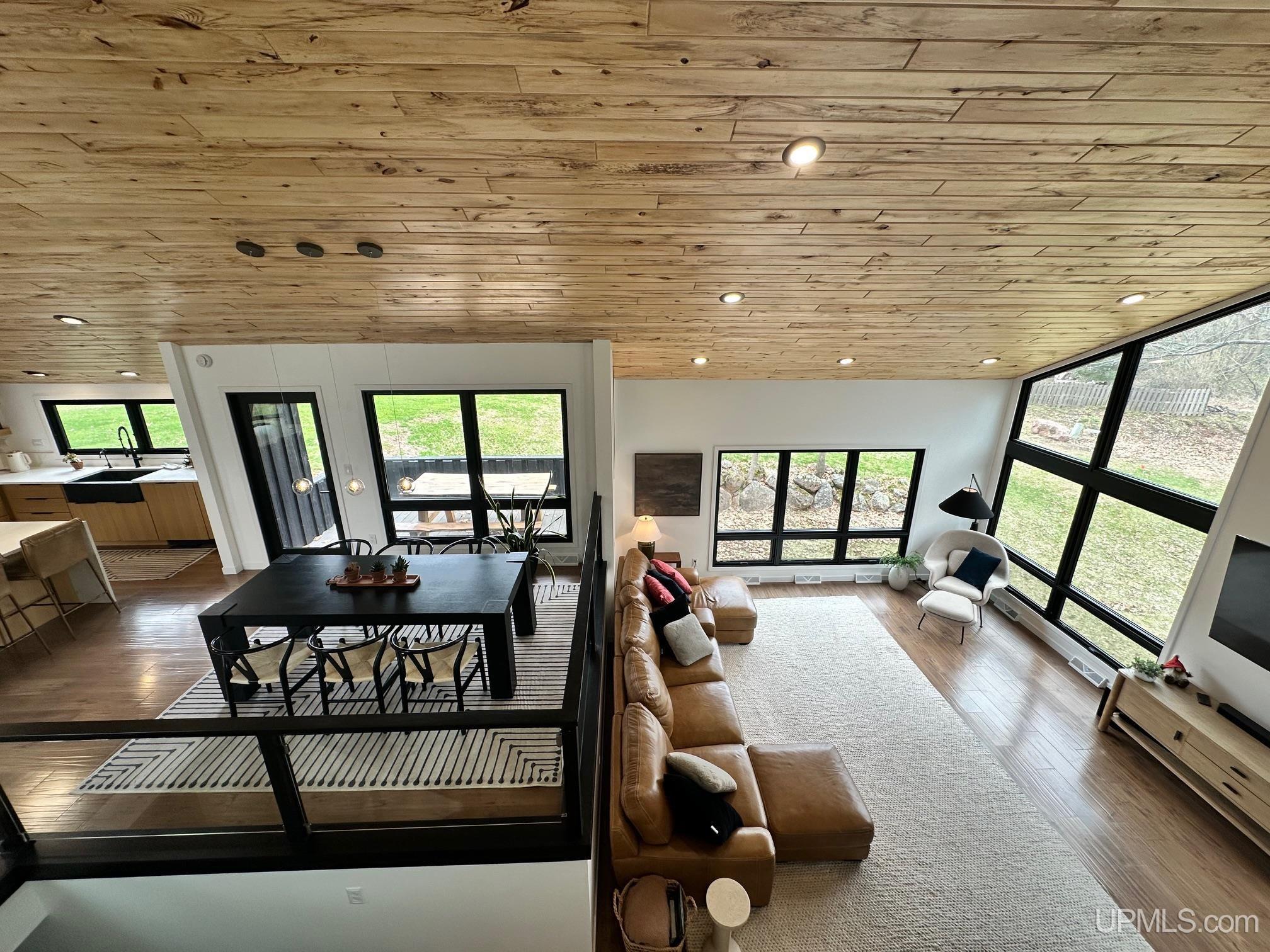 1035 E E Street, Iron Mountain, MI, 49801