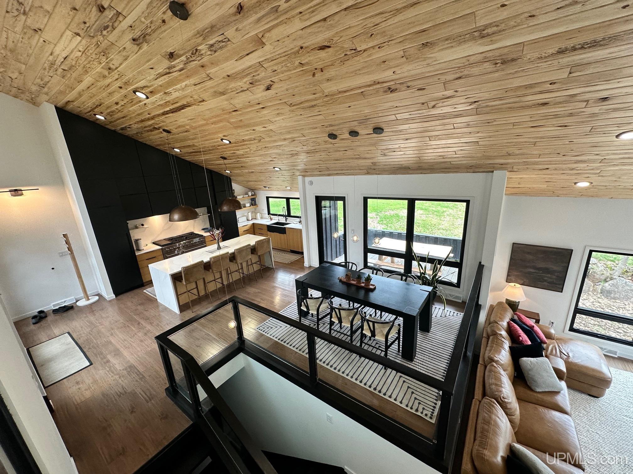 1035 E E Street, Iron Mountain, MI, 49801