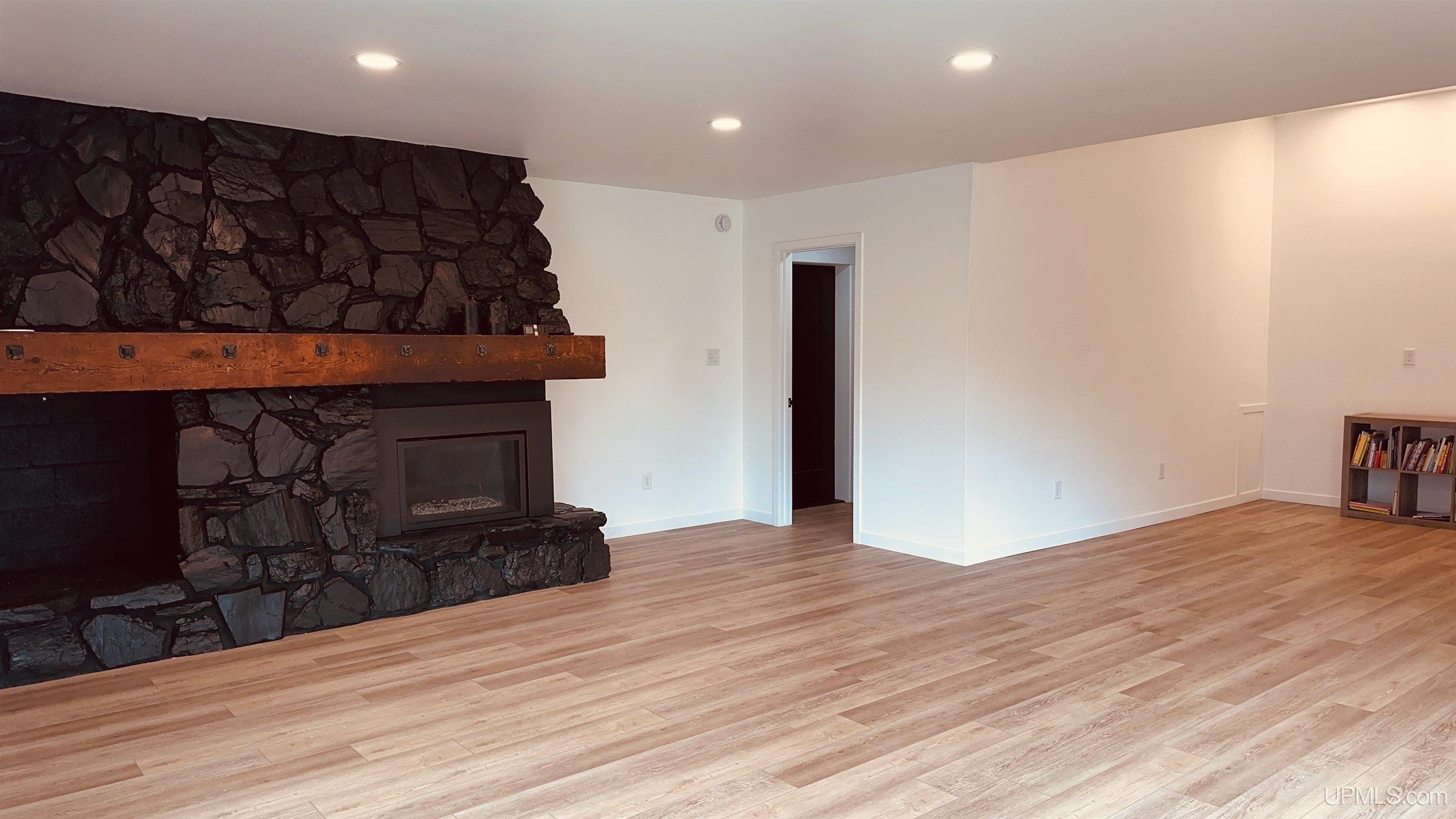 1035 E E Street, Iron Mountain, MI, 49801