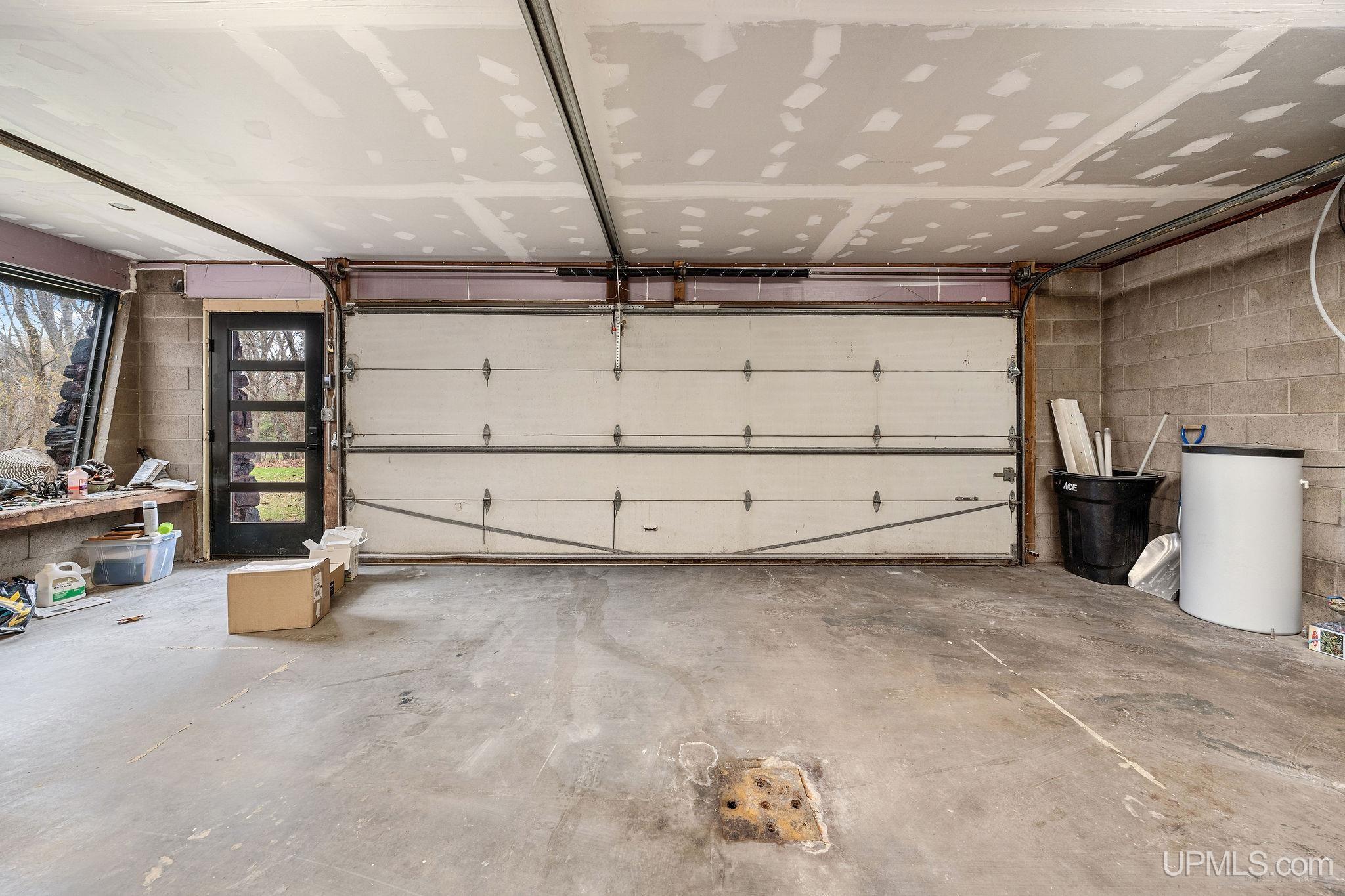 1035 E E Street, Iron Mountain, MI, 49801