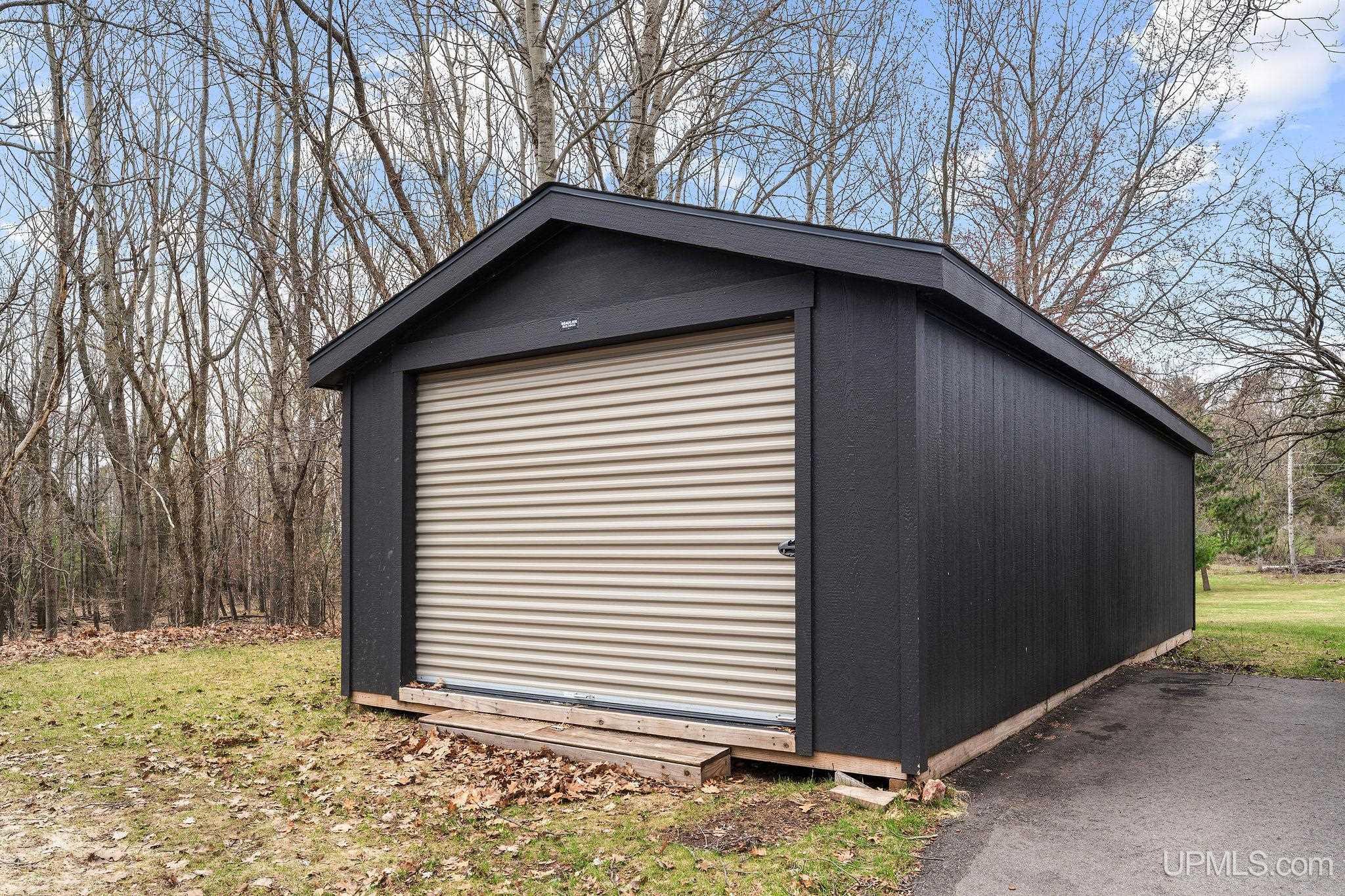 1035 E E Street, Iron Mountain, MI, 49801