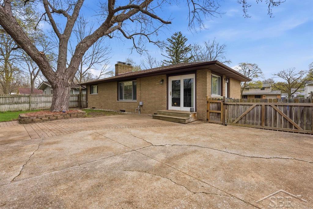 2811 Dina Street, Midland, MI, 48642