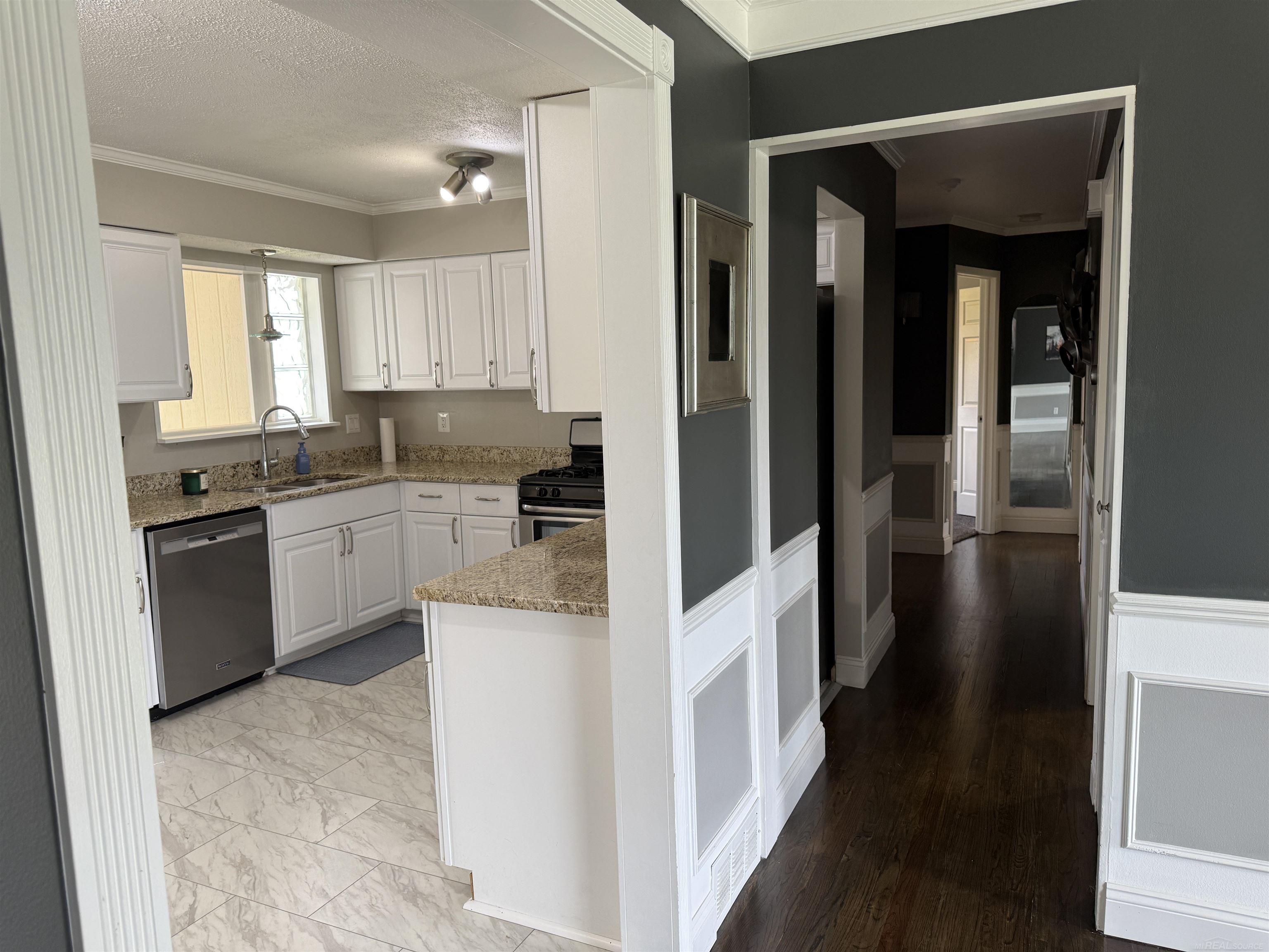 11641 Brougham Drive, Sterling Heights, MI, 48312