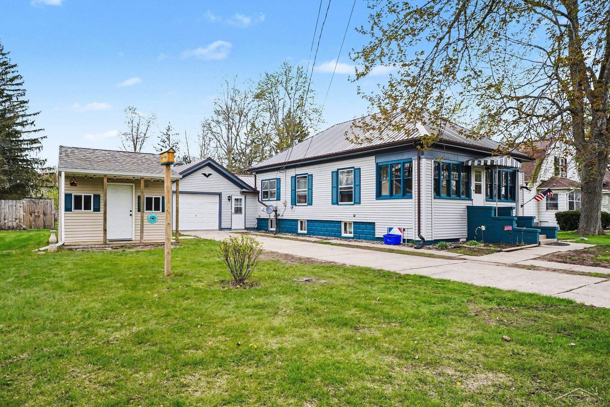 206 S Maple Street, Hemlock, MI, 48626