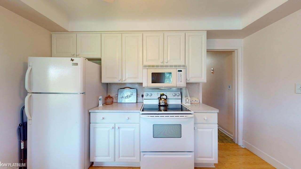1331 Fieldway Drive, Bloomfield Hills, MI, 48302