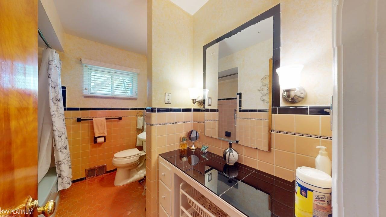1331 Fieldway Drive, Bloomfield Hills, MI, 48302