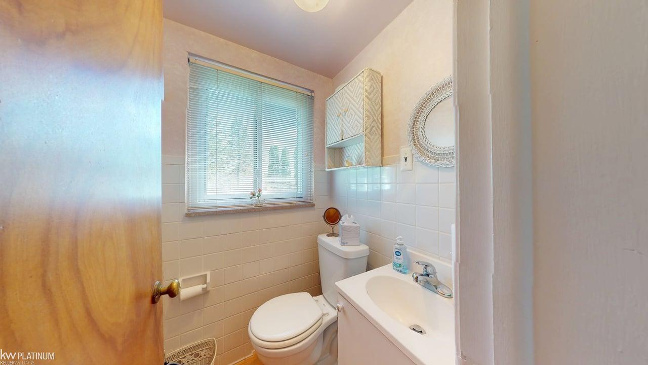 1331 Fieldway Drive, Bloomfield Hills, MI, 48302