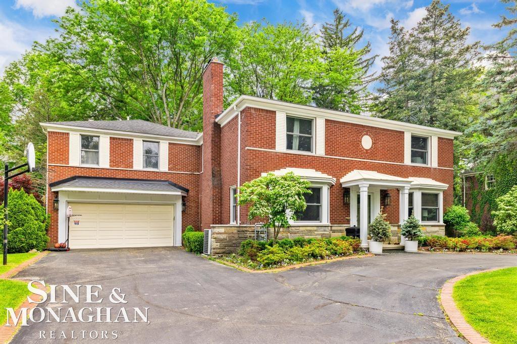 565 Lochmoor Boulevard, Grosse Pointe Woods, MI, 48236