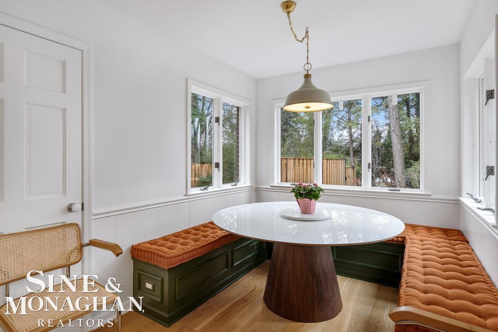565 Lochmoor Boulevard, Grosse Pointe Woods, MI, 48236
