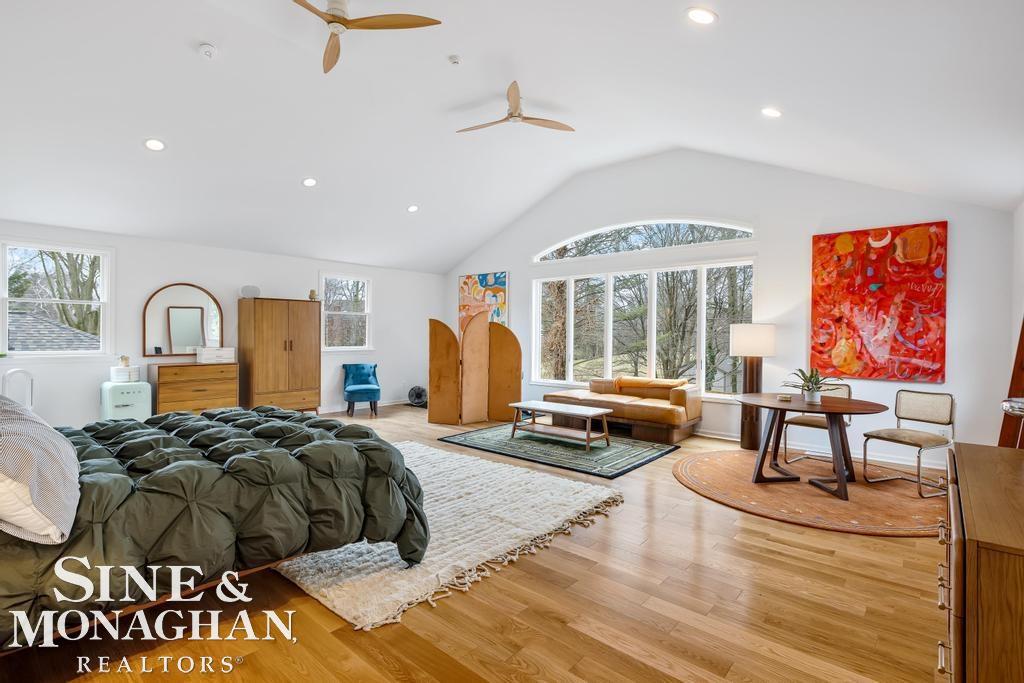 565 Lochmoor Boulevard, Grosse Pointe Woods, MI, 48236