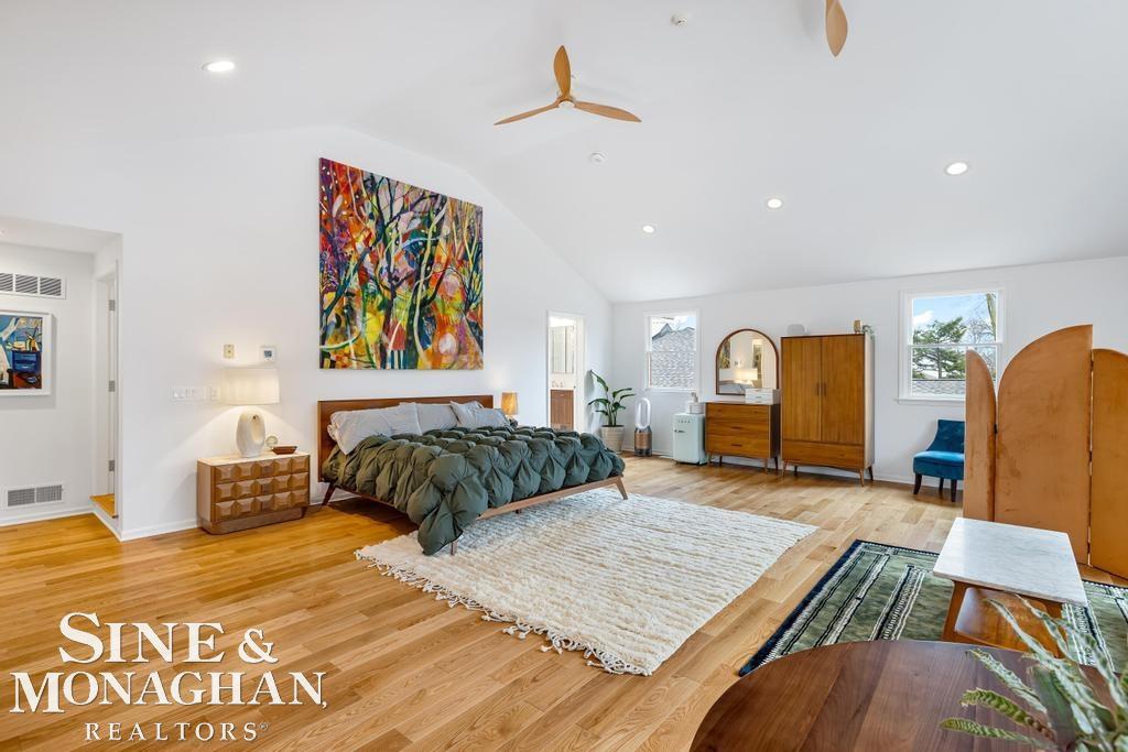 565 Lochmoor Boulevard, Grosse Pointe Woods, MI, 48236
