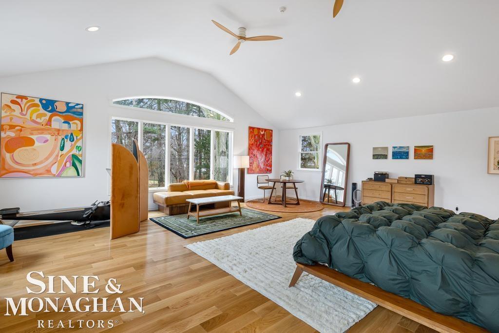 565 Lochmoor Boulevard, Grosse Pointe Woods, MI, 48236