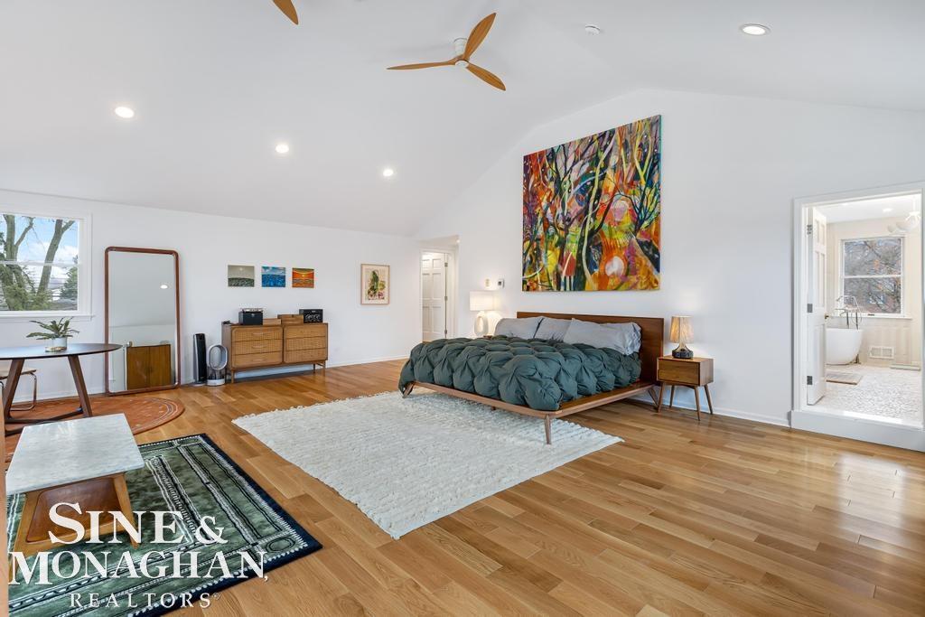 565 Lochmoor Boulevard, Grosse Pointe Woods, MI, 48236