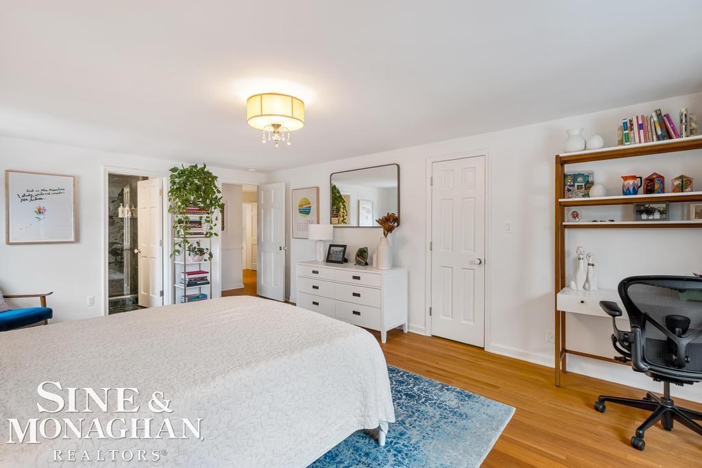 565 Lochmoor Boulevard, Grosse Pointe Woods, MI, 48236