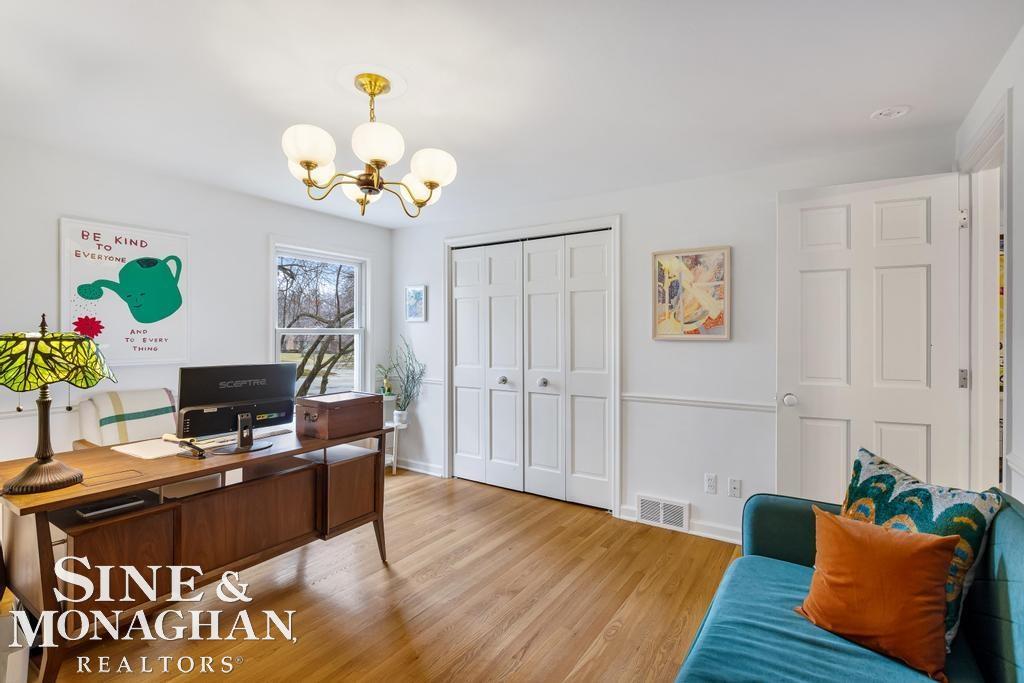 565 Lochmoor Boulevard, Grosse Pointe Woods, MI, 48236