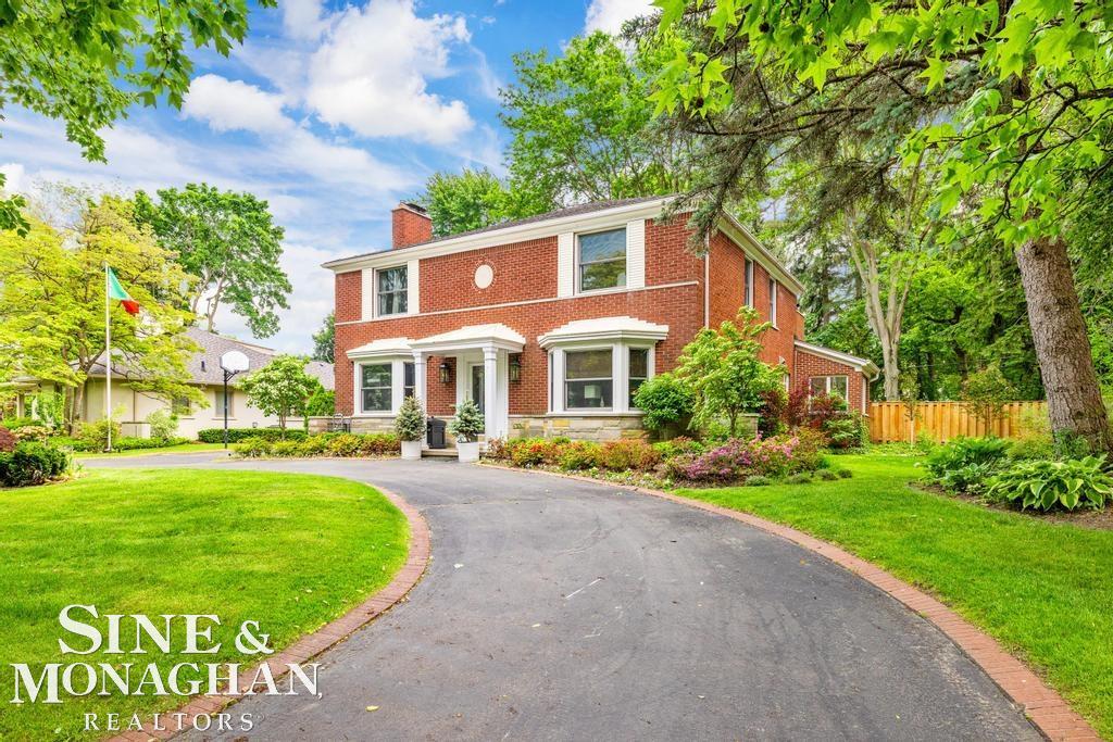 565 Lochmoor Boulevard, Grosse Pointe Woods, MI, 48236