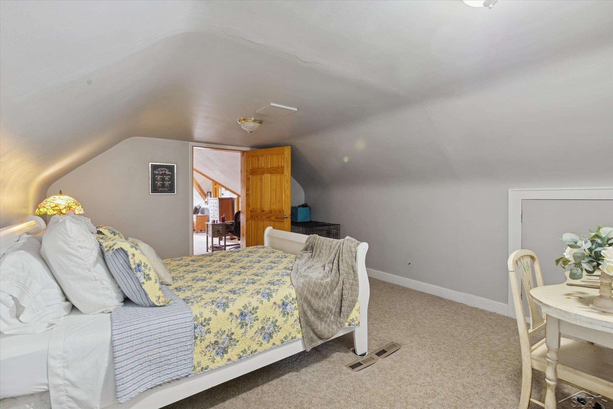 7165 Hospital Road, Freeland, MI, 48623-8648