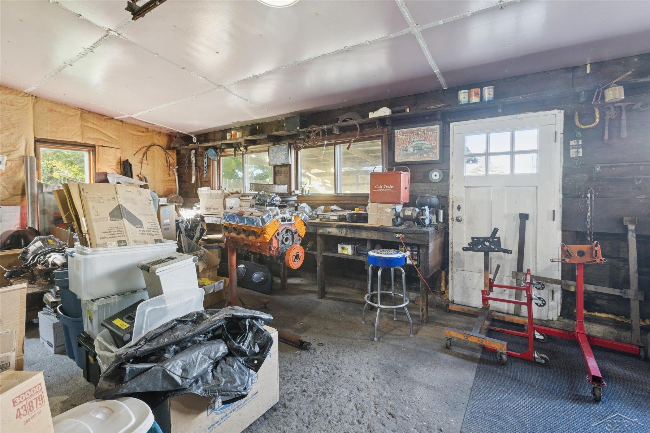7165 Hospital Road, Freeland, MI, 48623-8648
