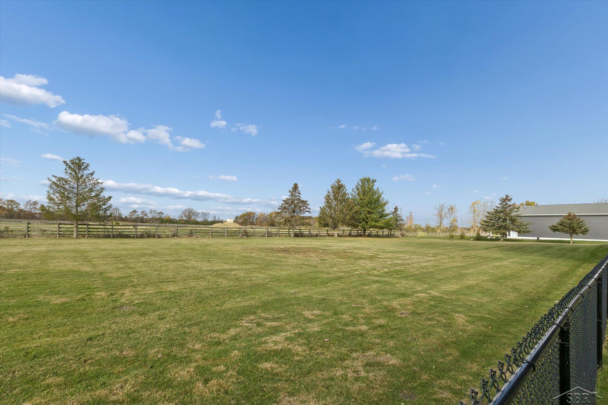 7165 Hospital Road, Freeland, MI, 48623-8648