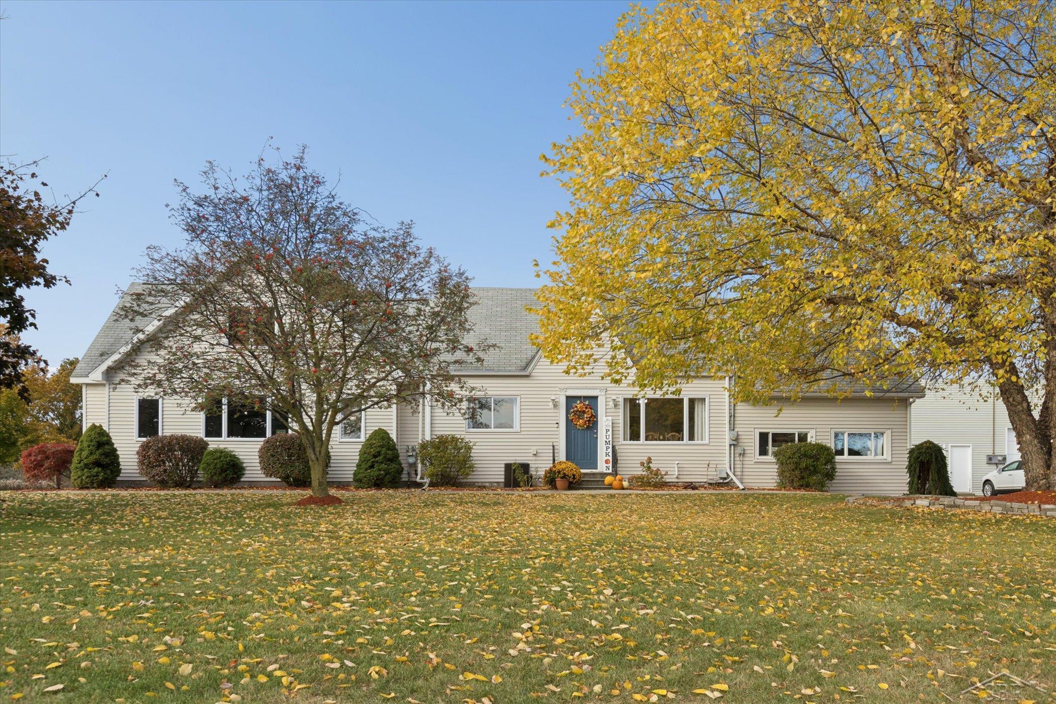 7165 Hospital Road, Freeland, MI, 48623-8648