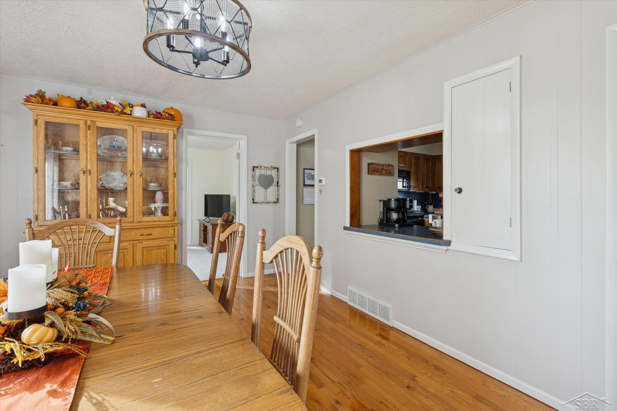 7165 Hospital Road, Freeland, MI, 48623-8648