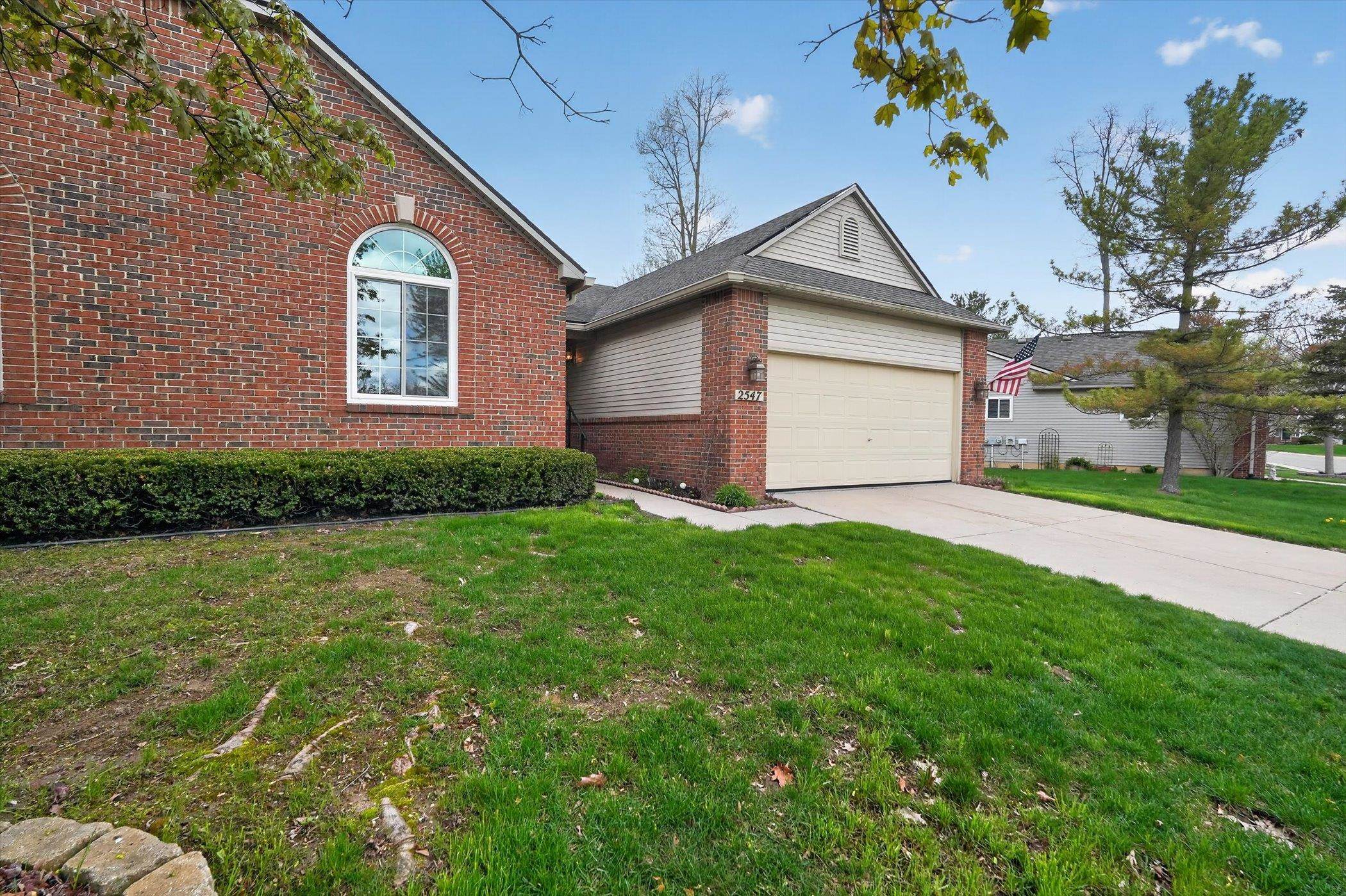 2547 Woodcliff Trail, Hartland, MI, 48353