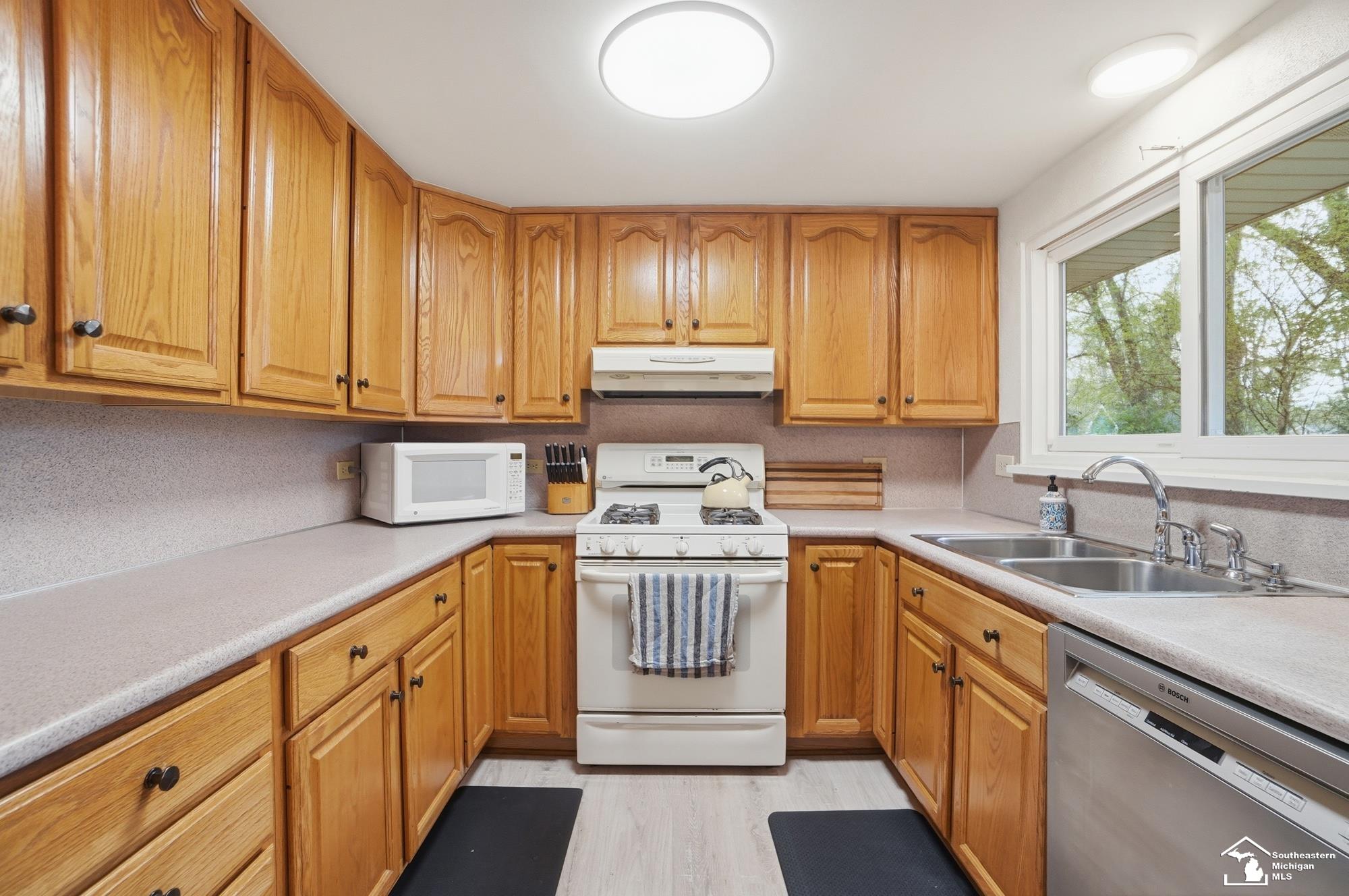 4289 W Erie Road, Temperance, MI, 48182