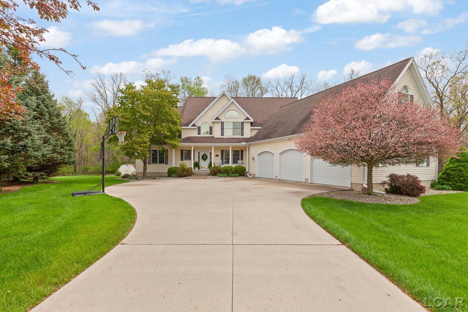 Foundation Realty's Featured Listings
