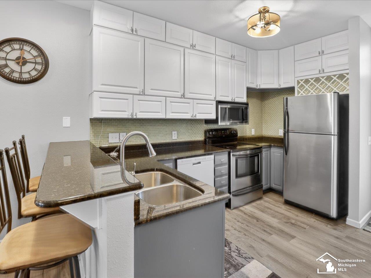 803 Catalina Cove, Luna Pier, MI, 48157