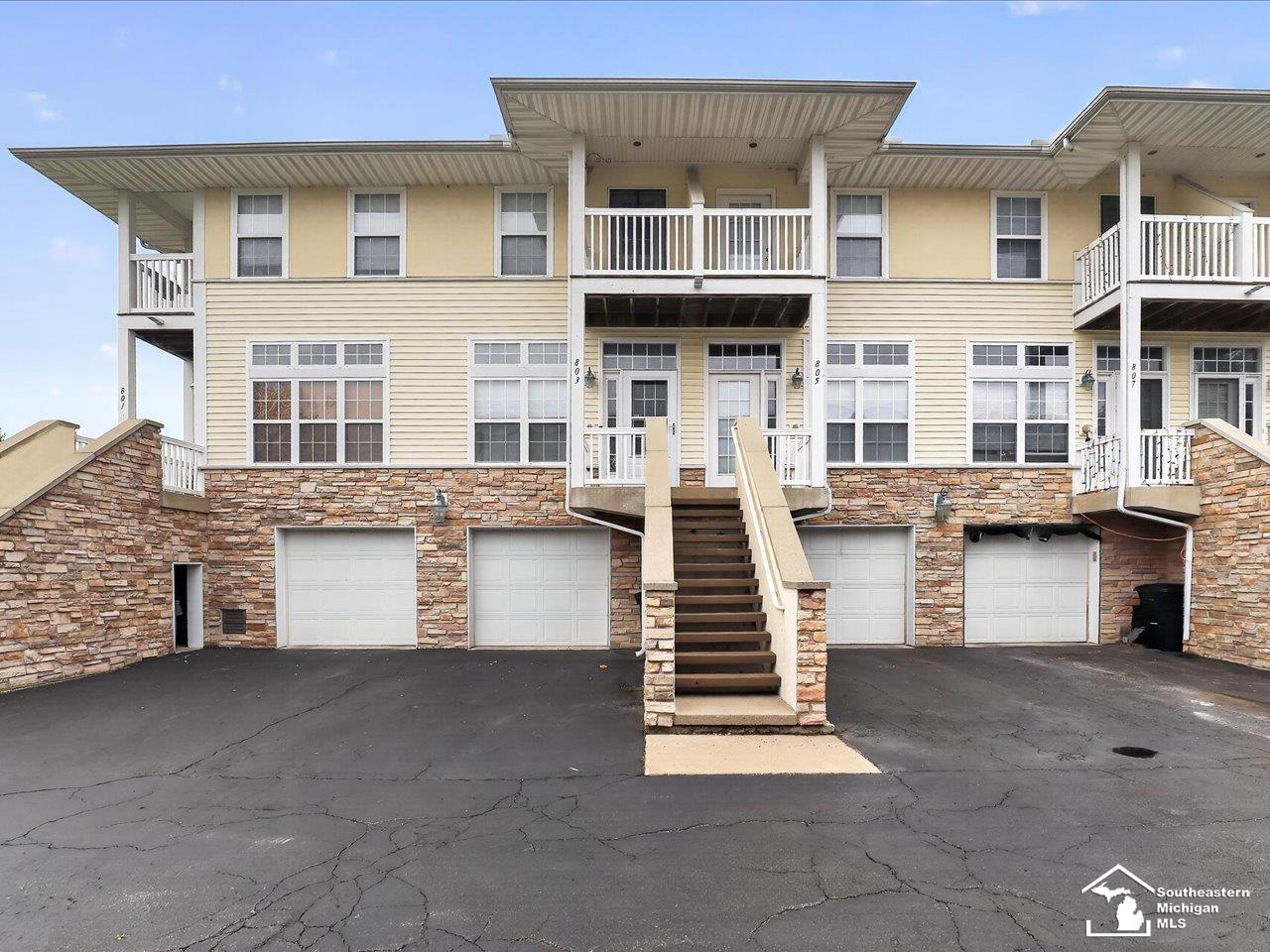 803 Catalina Cove, Luna Pier, MI, 48157
