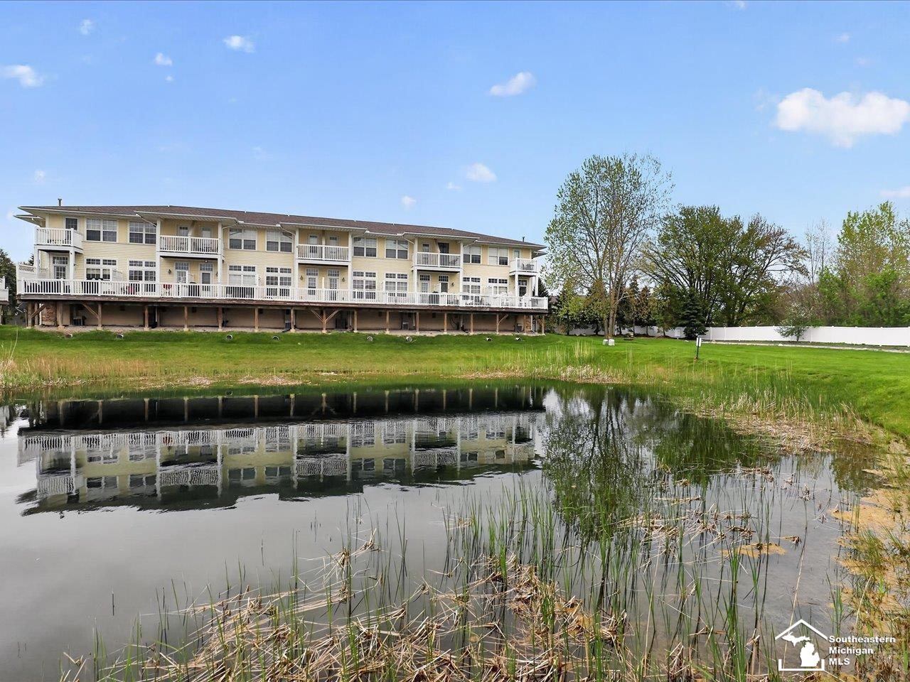 803 Catalina Cove, Luna Pier, MI, 48157