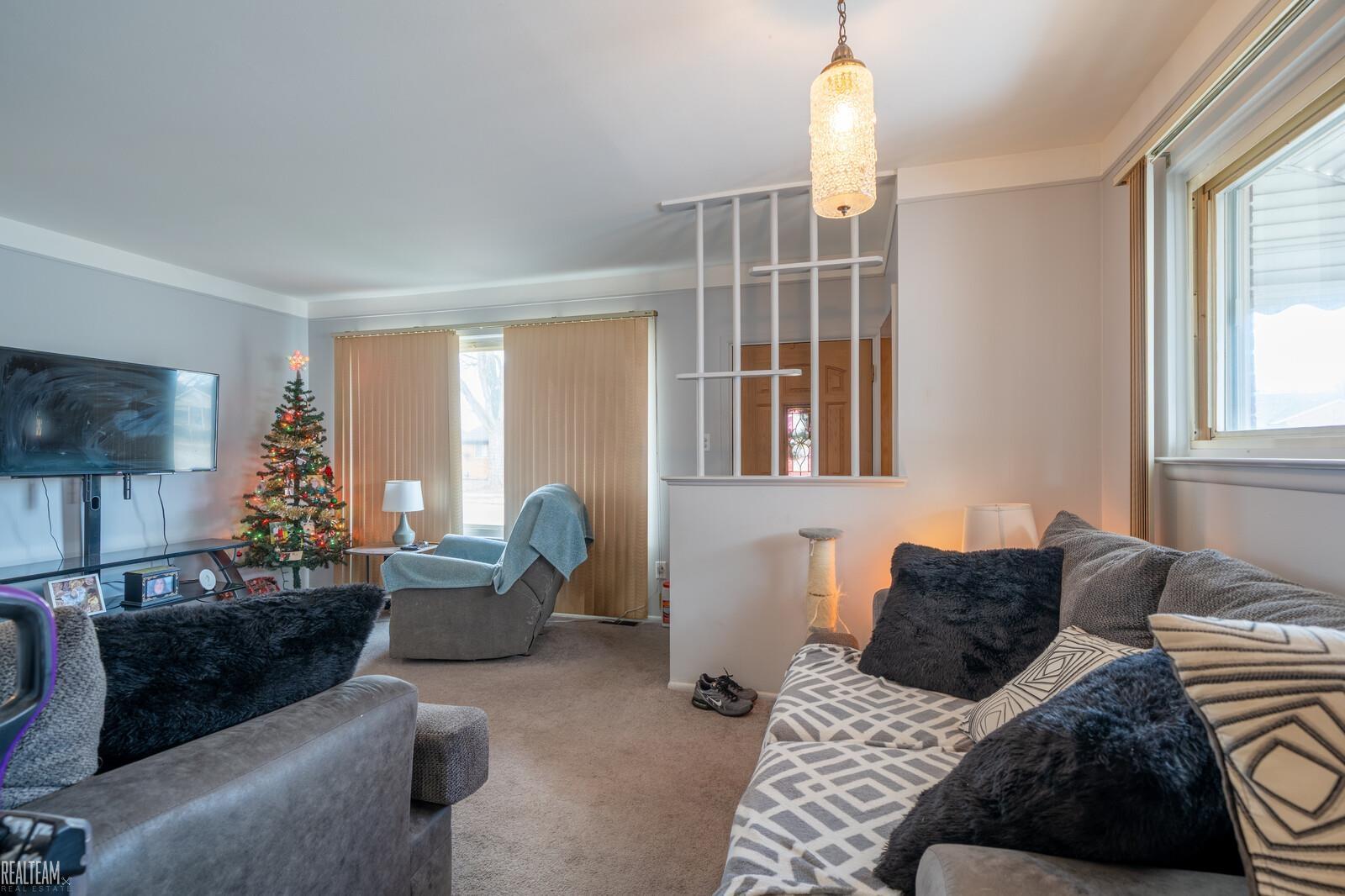 21612 Bon Brae Street, Saint Clair Shores, MI, 48081