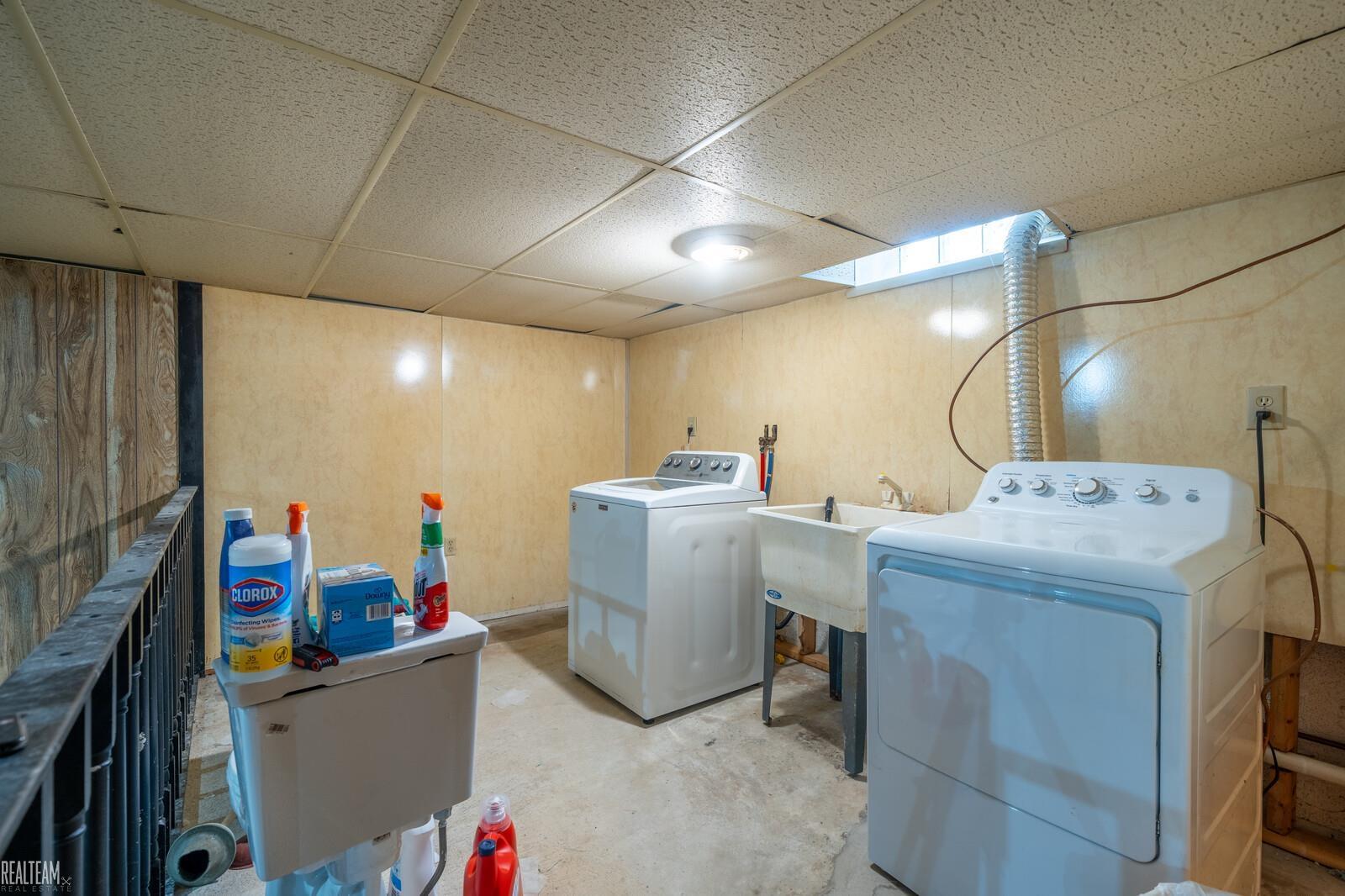 21612 Bon Brae Street, Saint Clair Shores, MI, 48081