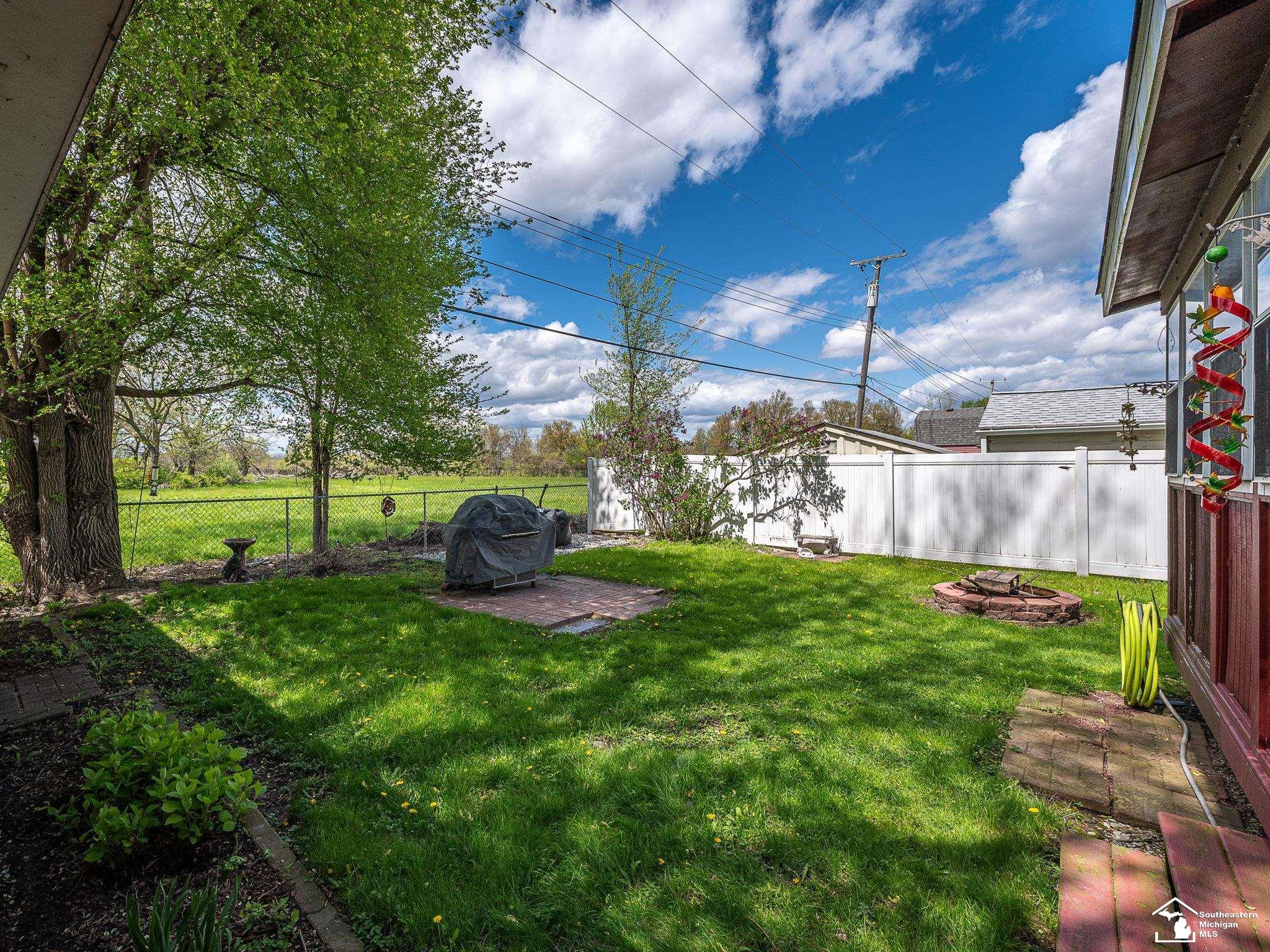 1423 Sunset Boulevard, Monroe, MI, 48162
