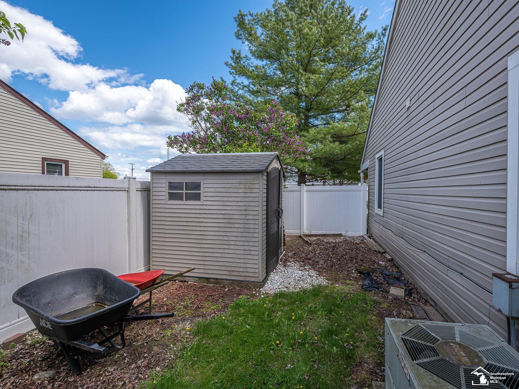 1423 Sunset Boulevard, Monroe, MI, 48162