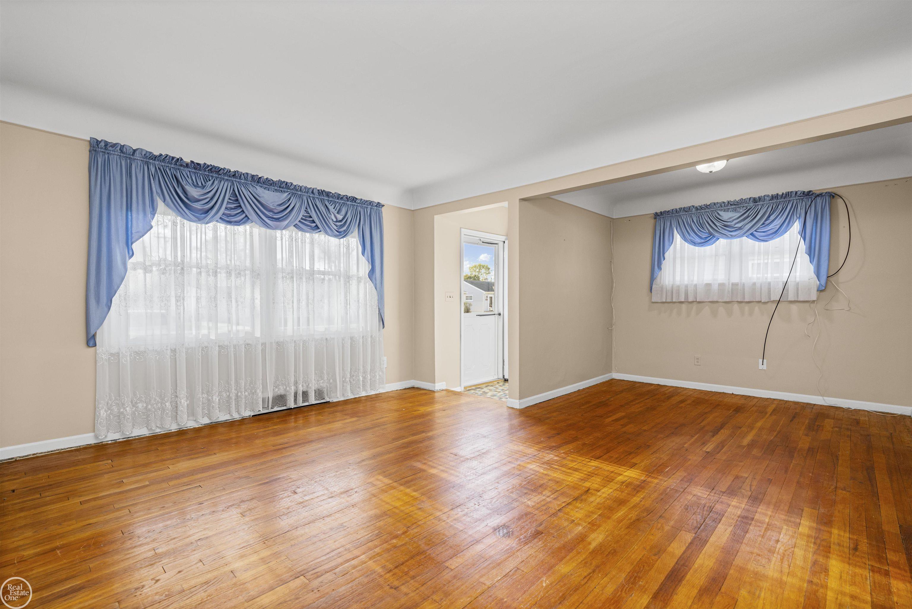29116 Dembs Street, Roseville, MI, 48066