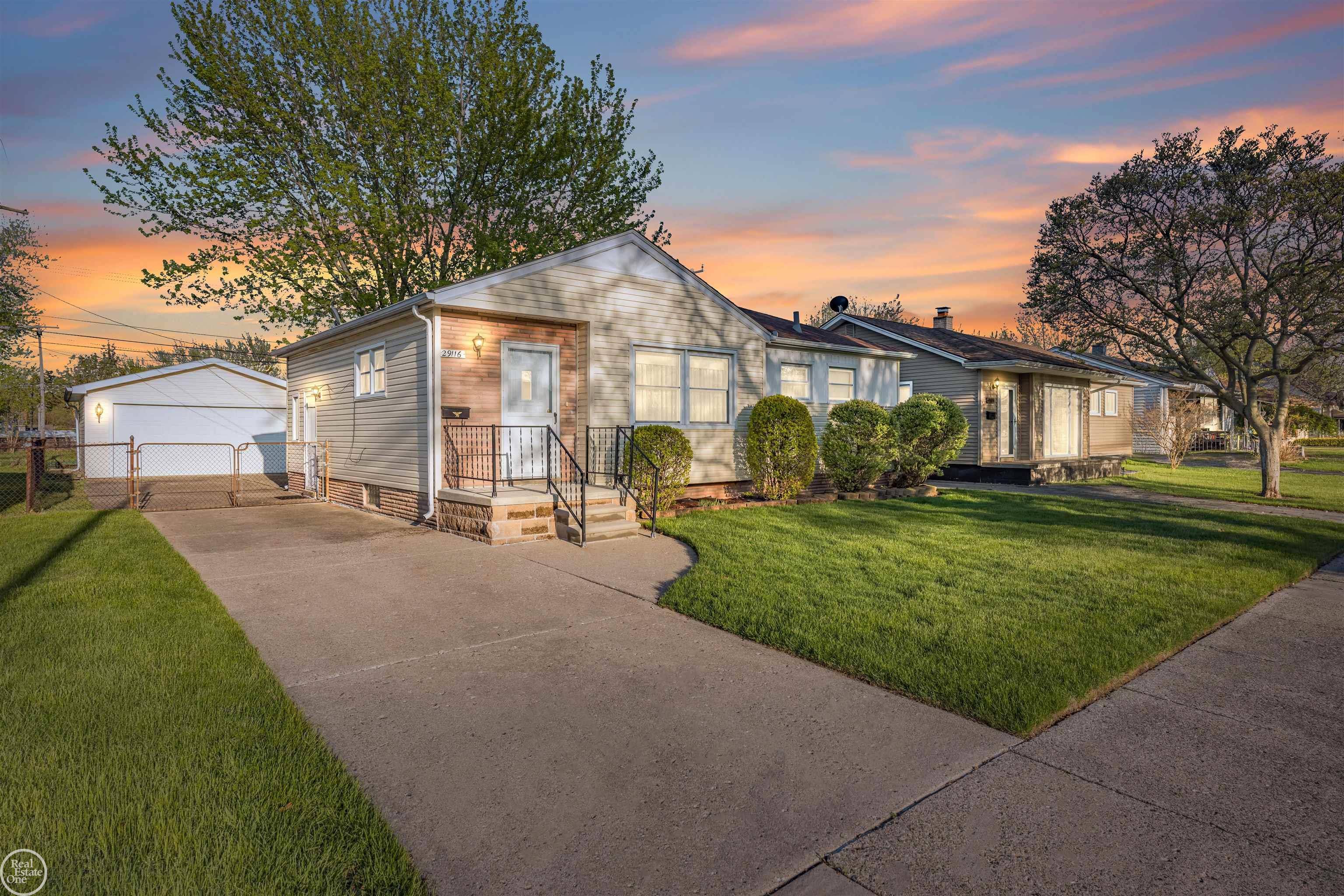 29116 Dembs Street, Roseville, MI, 48066