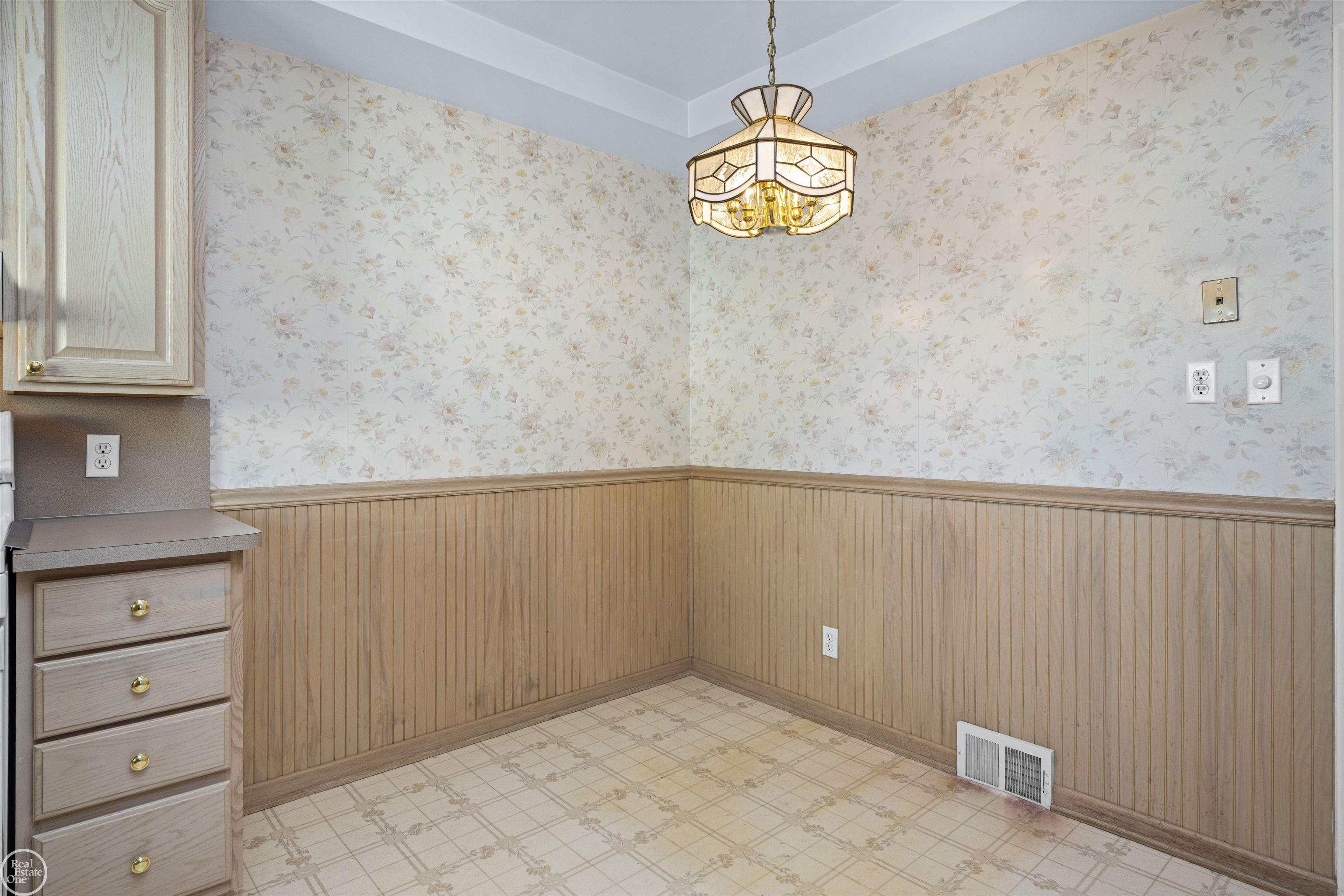 29116 Dembs Street, Roseville, MI, 48066