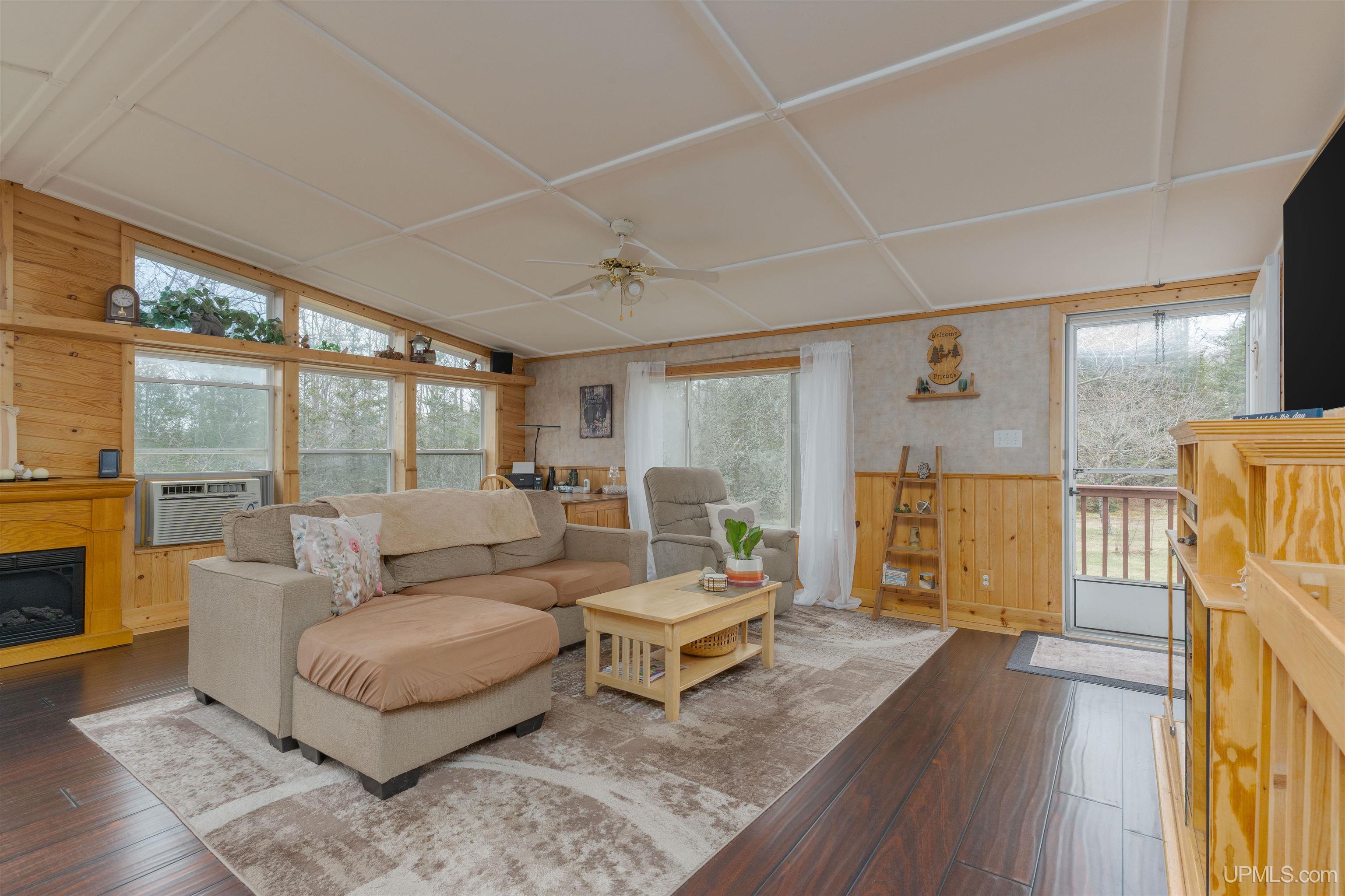 MLS 50206112 Large photo number 3 