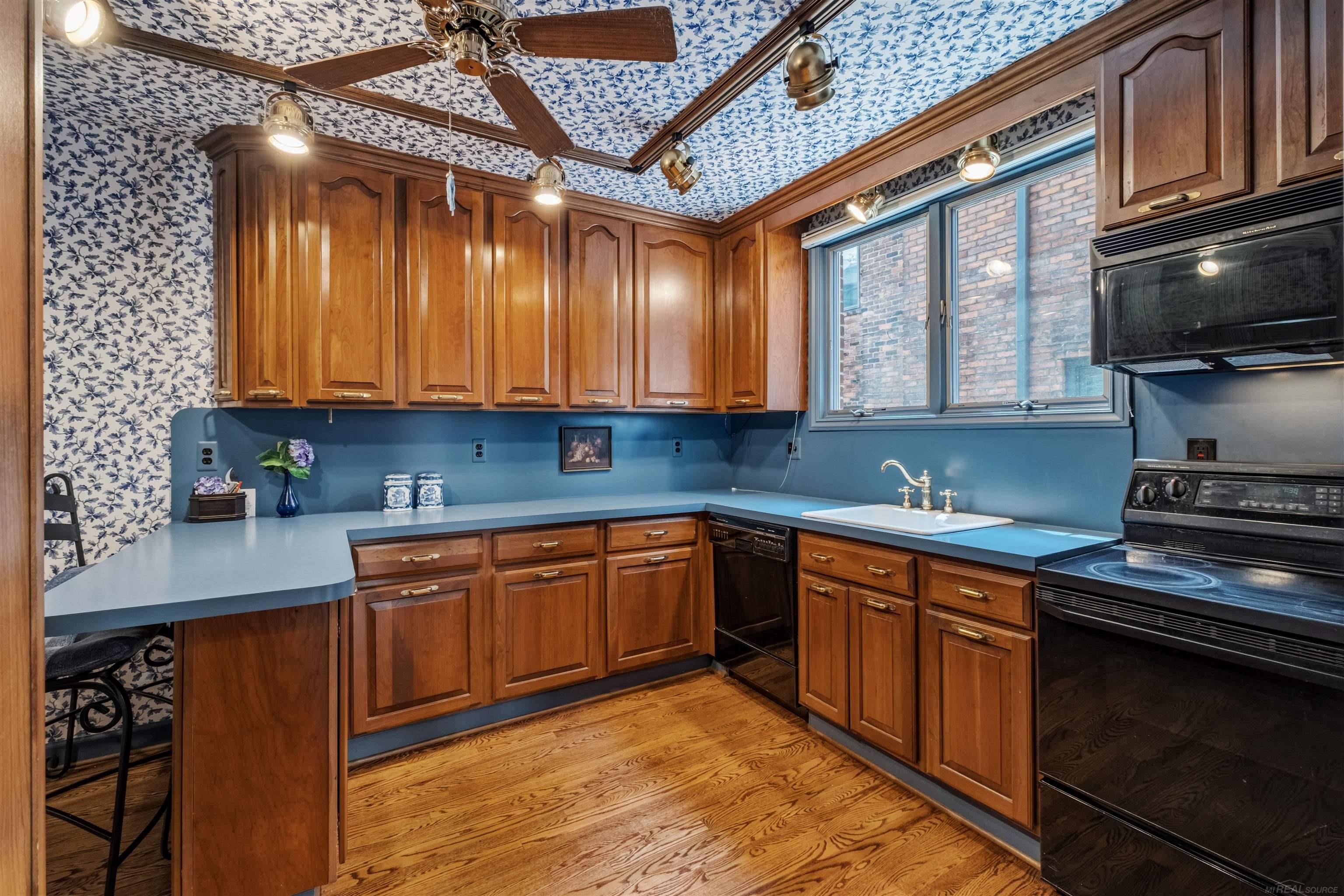 50 Cranford Lane, Grosse Pointe, MI, 48230