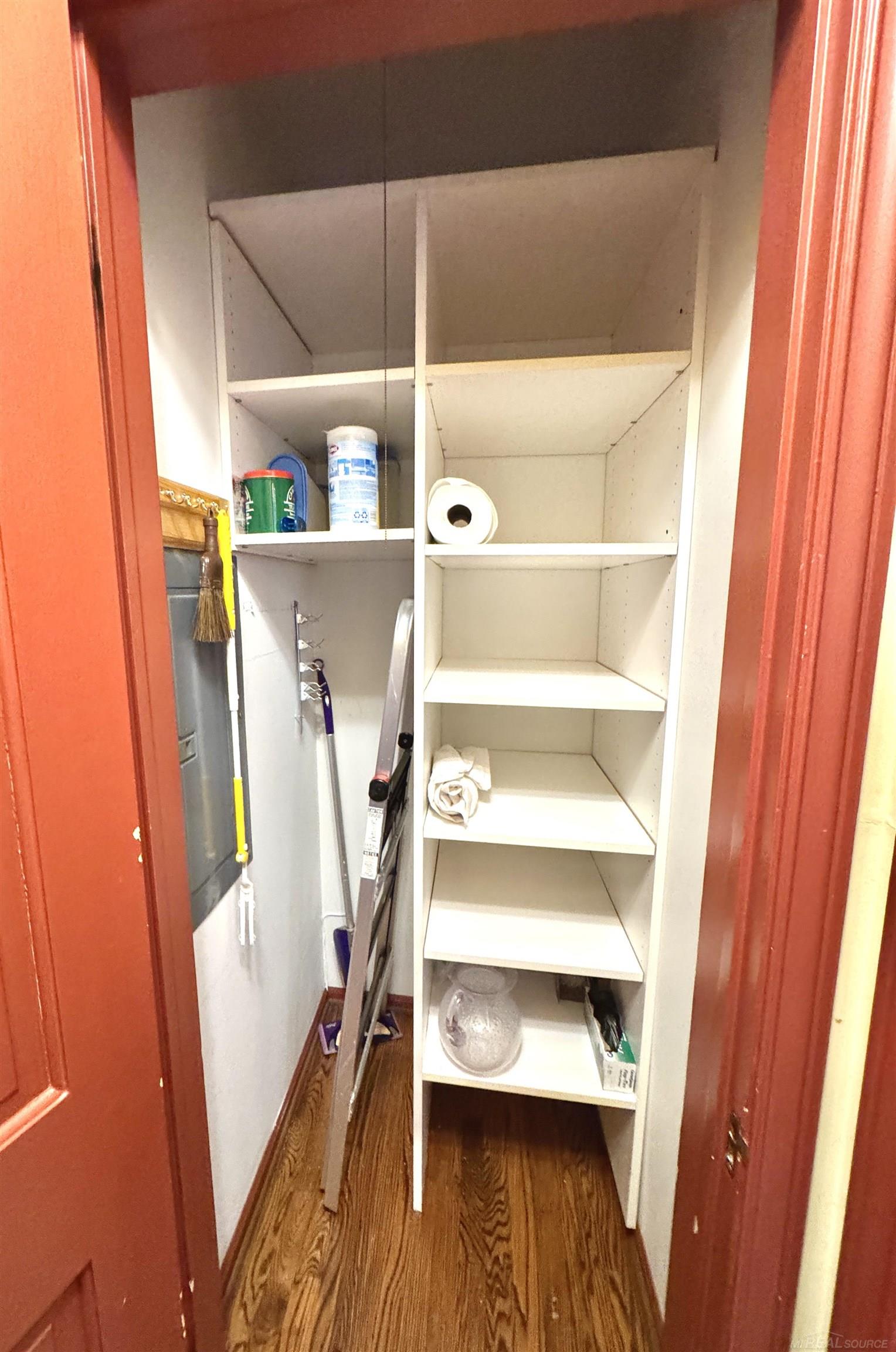 50 Cranford Lane, Grosse Pointe, MI, 48230