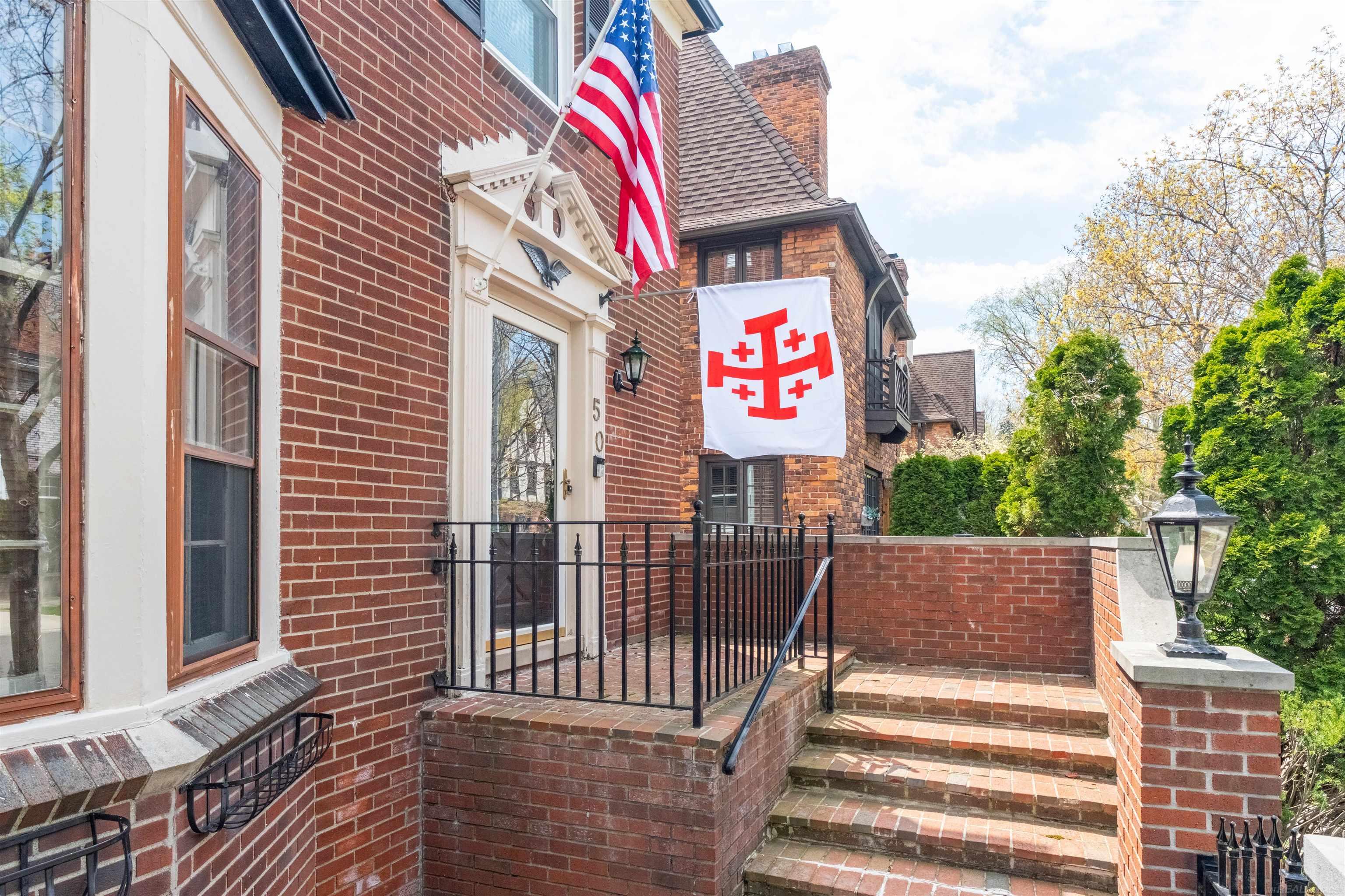 50 Cranford Lane, Grosse Pointe, MI, 48230