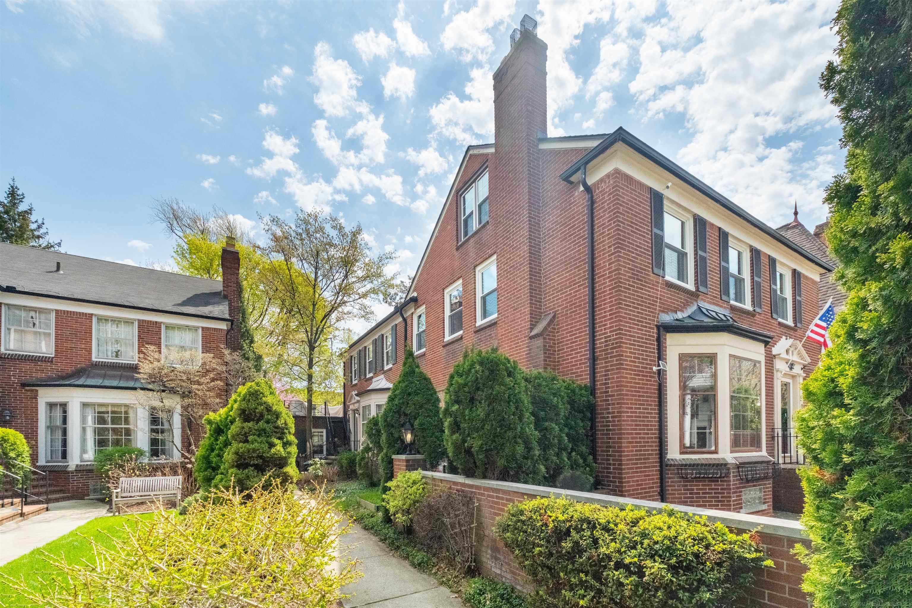 50 Cranford Lane, Grosse Pointe, MI, 48230
