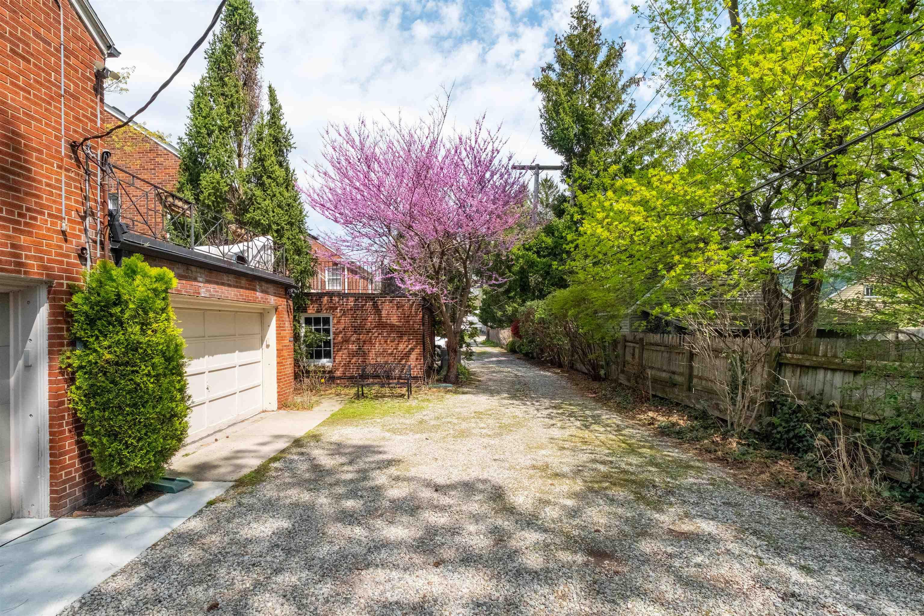 50 Cranford Lane, Grosse Pointe, MI, 48230