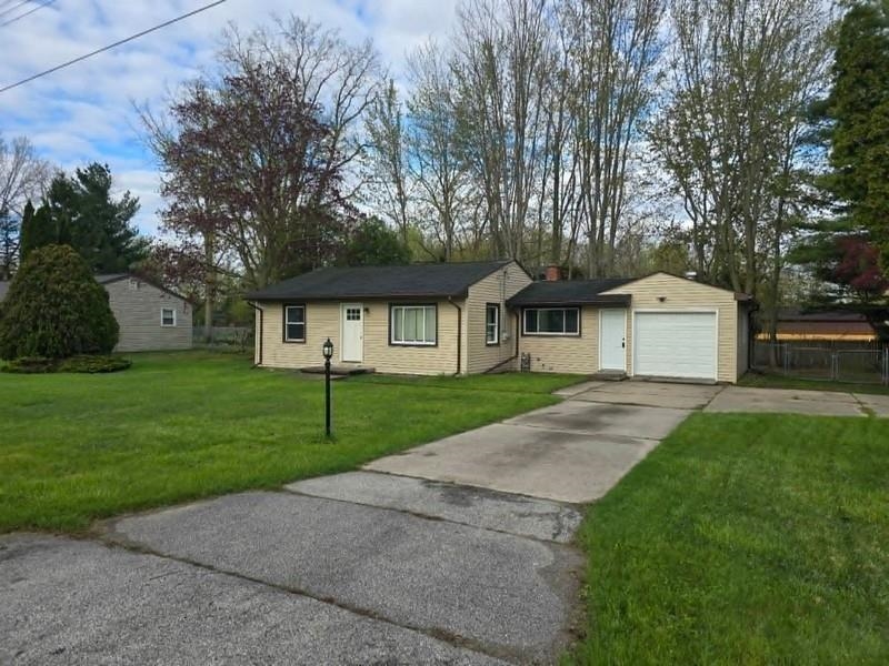 130 W Harcourt Drive, Saginaw, MI, 48609
